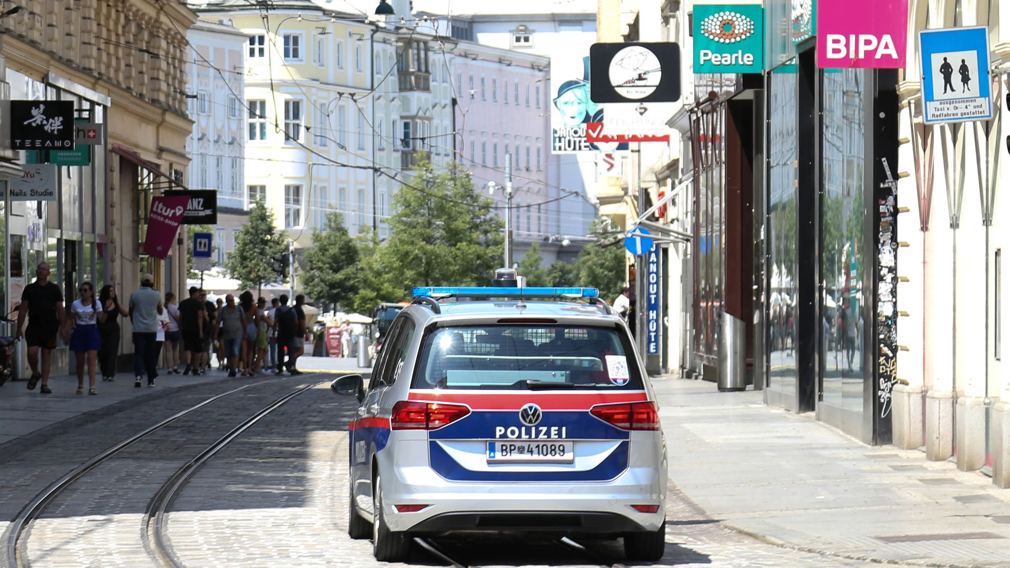 Der 37-Jährige hat sich in Linz der Polizei gestellt. (Symbolbild)