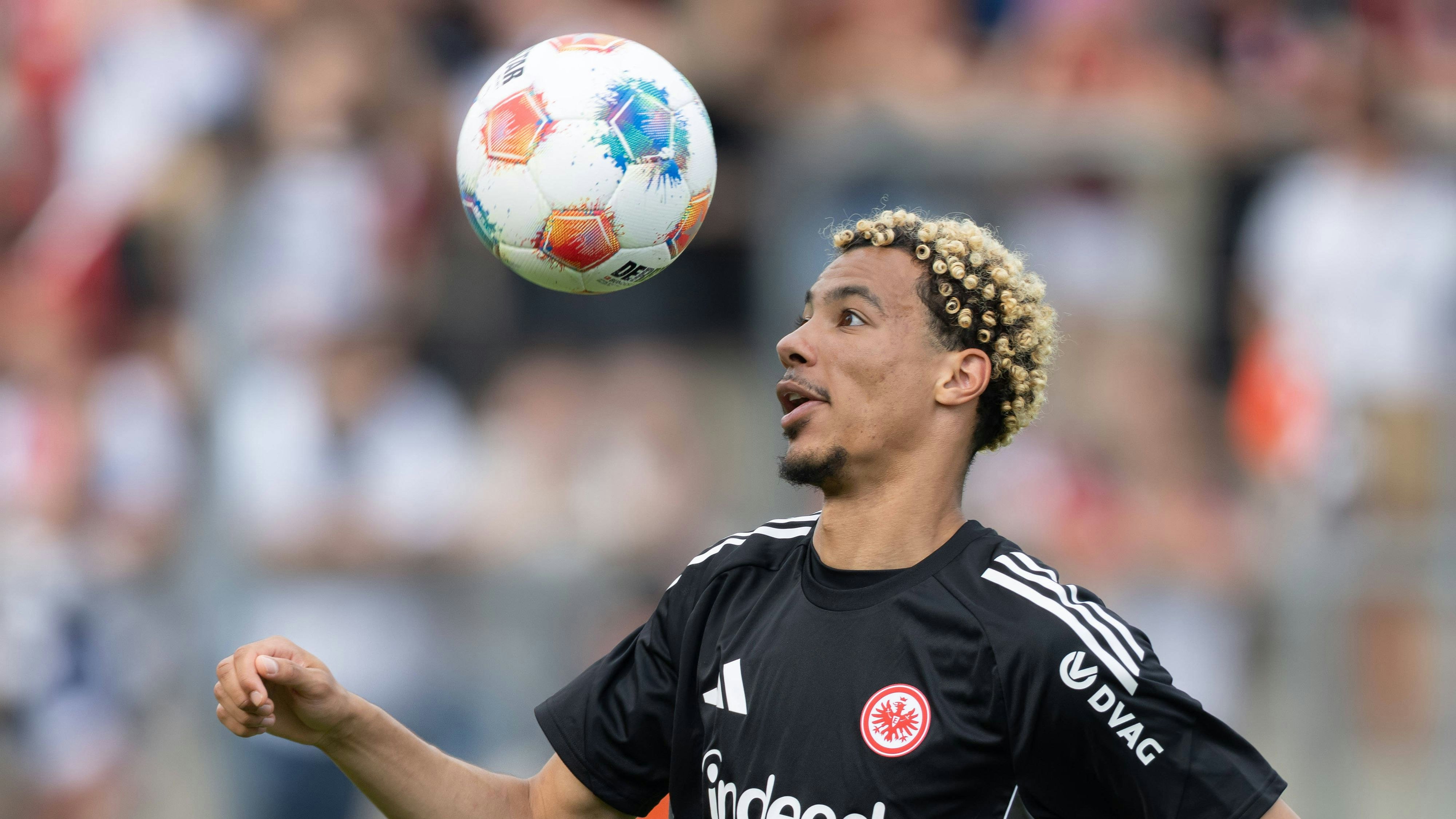 FSV Frankfurt - Eintracht Frankfurt, Testspiel Hugo Ekitike Eintracht Frankfurt, 11. Testspiel zwischen dem FSV Frankfurt und Eintracht Frankfurt am 19. Juli 2025 in der PSD-Bank-Arena in Frankfurt am Main., Frankfurt am Main Hessen Deutschland Deutsche Bank Park *** FSV Frankfurt Eintracht Frankfurt, Test match Hugo Ekitike Eintracht Frankfurt, 11 Test match between FSV Frankfurt and Eintracht Frankfurt on July 19, 2025 at PSD Bank Arena in Frankfurt am Main , Frankfurt am Main Hessen Germany Deutsche Bank Park