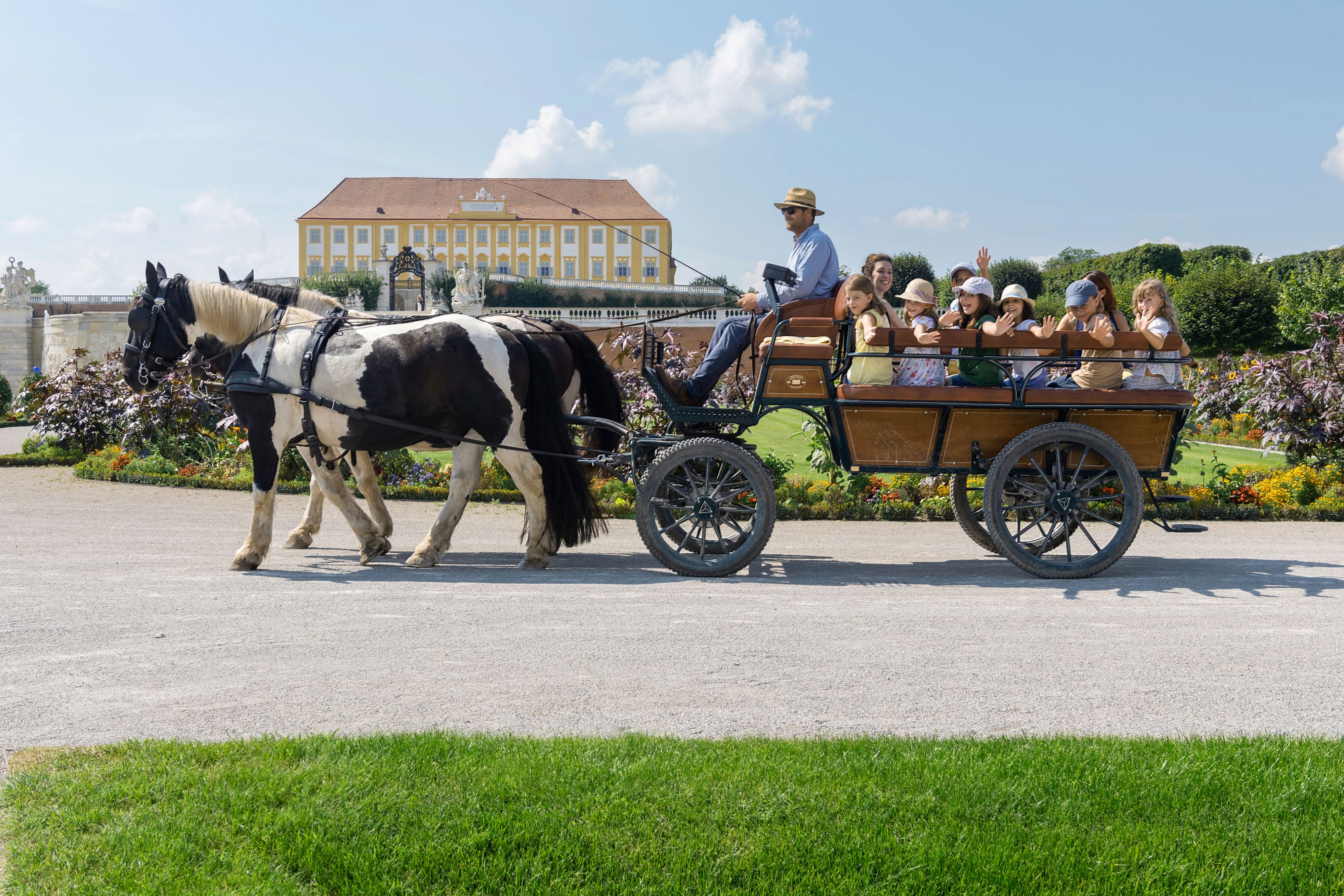 Kutschenfahrt auf Schloss Hof