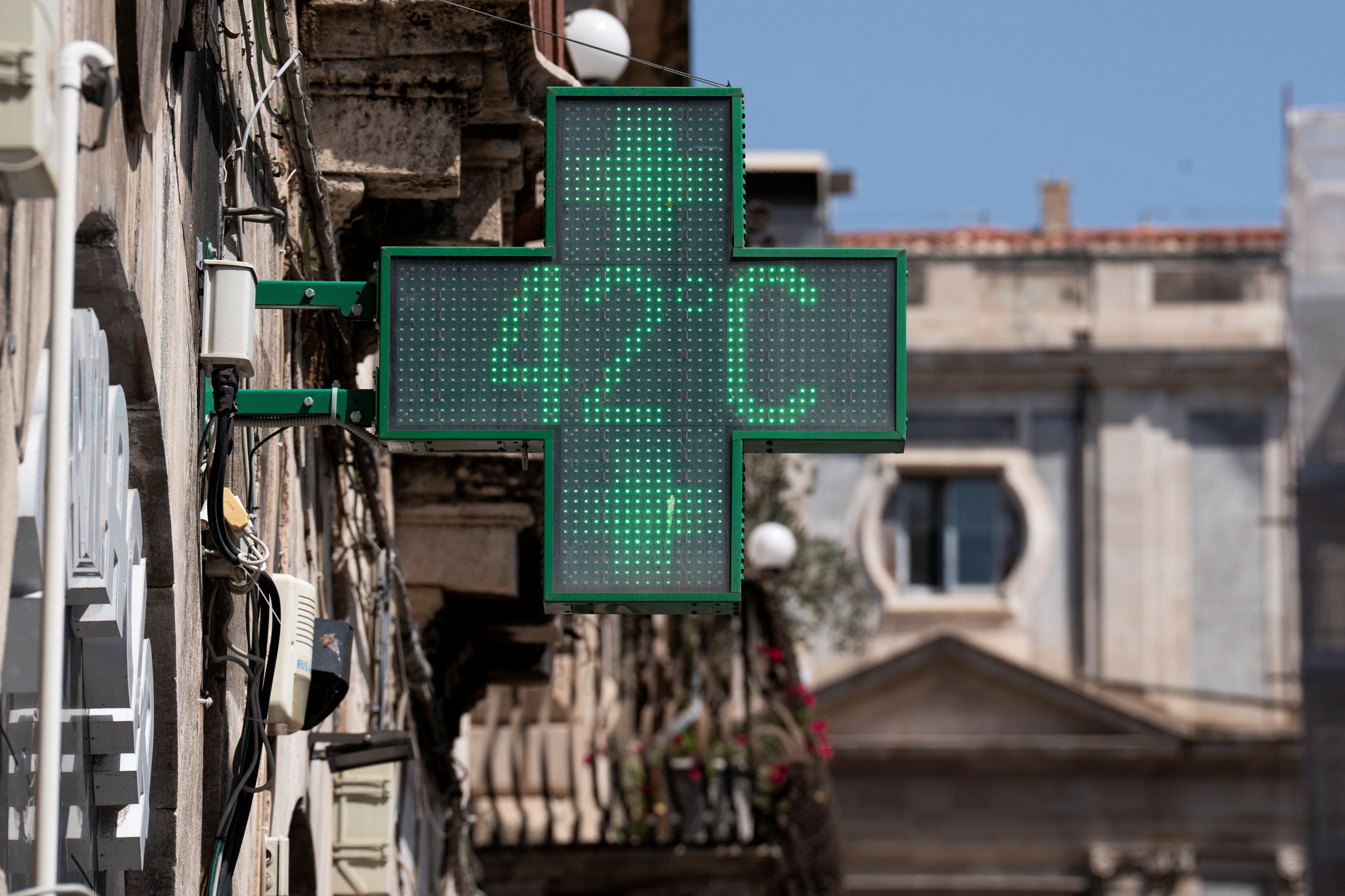 Ein digitales Thermometer in Catania (Sizilien) zeigte am 22. Juli 2025 exakt 42 Grad.