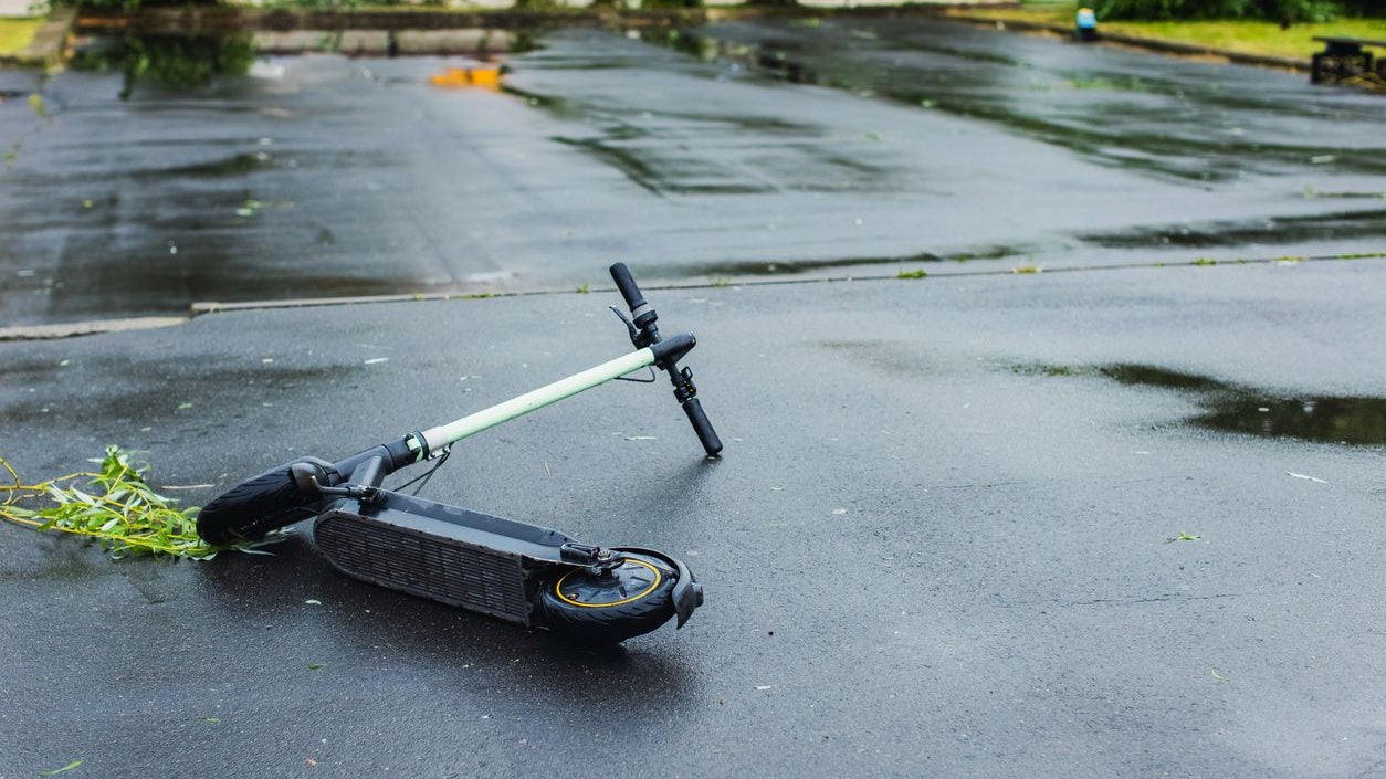 Heute.at - Scooter-Lenker mit 4,3 Promille stürzt am Neusiedlersee