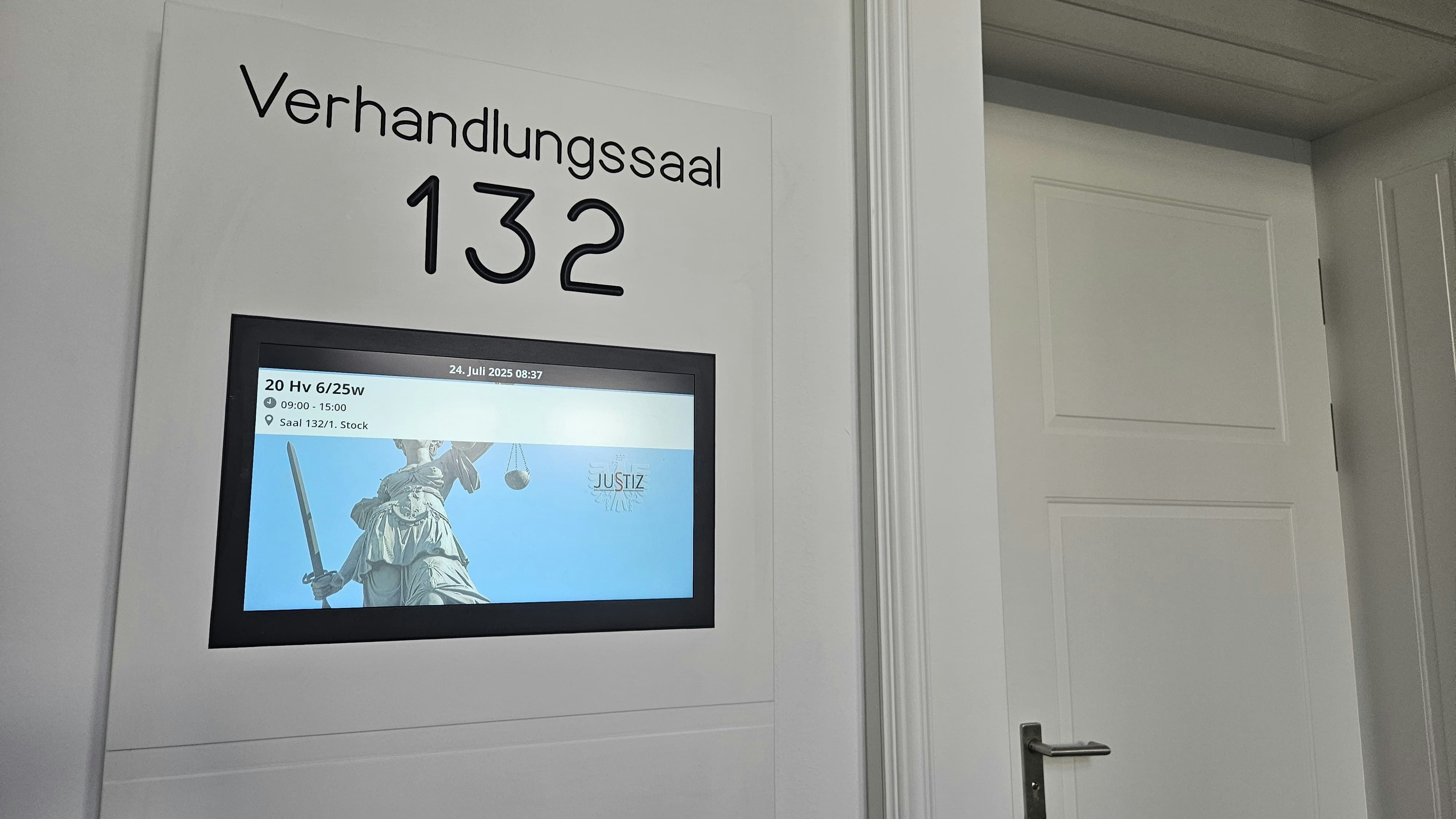 Der 41-Jährige musste sich im Saal 132 erklären.