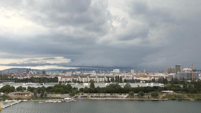 Heute.at - Rote Unwetterwarnung! Sintflut-Regen trifft Wien
