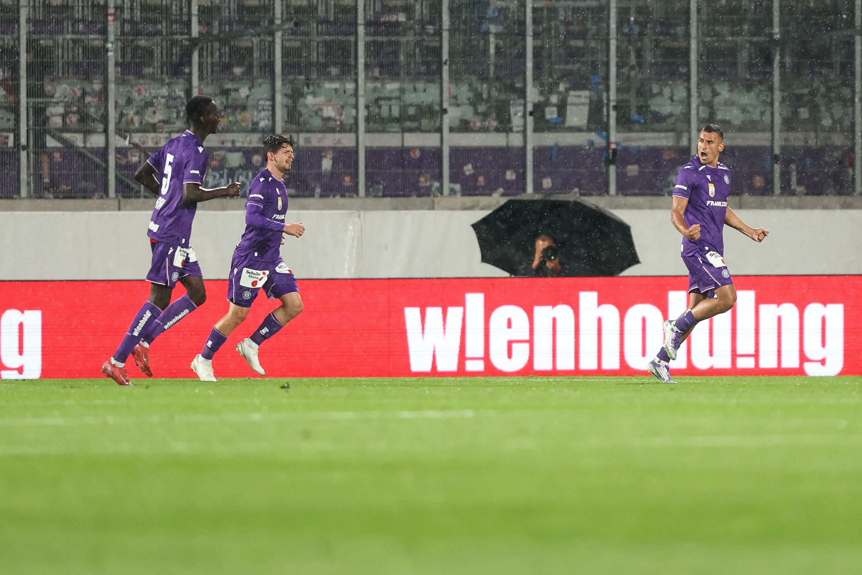 Dominik Fitz und Manfred Fischer schossen die Tore für die Austria.