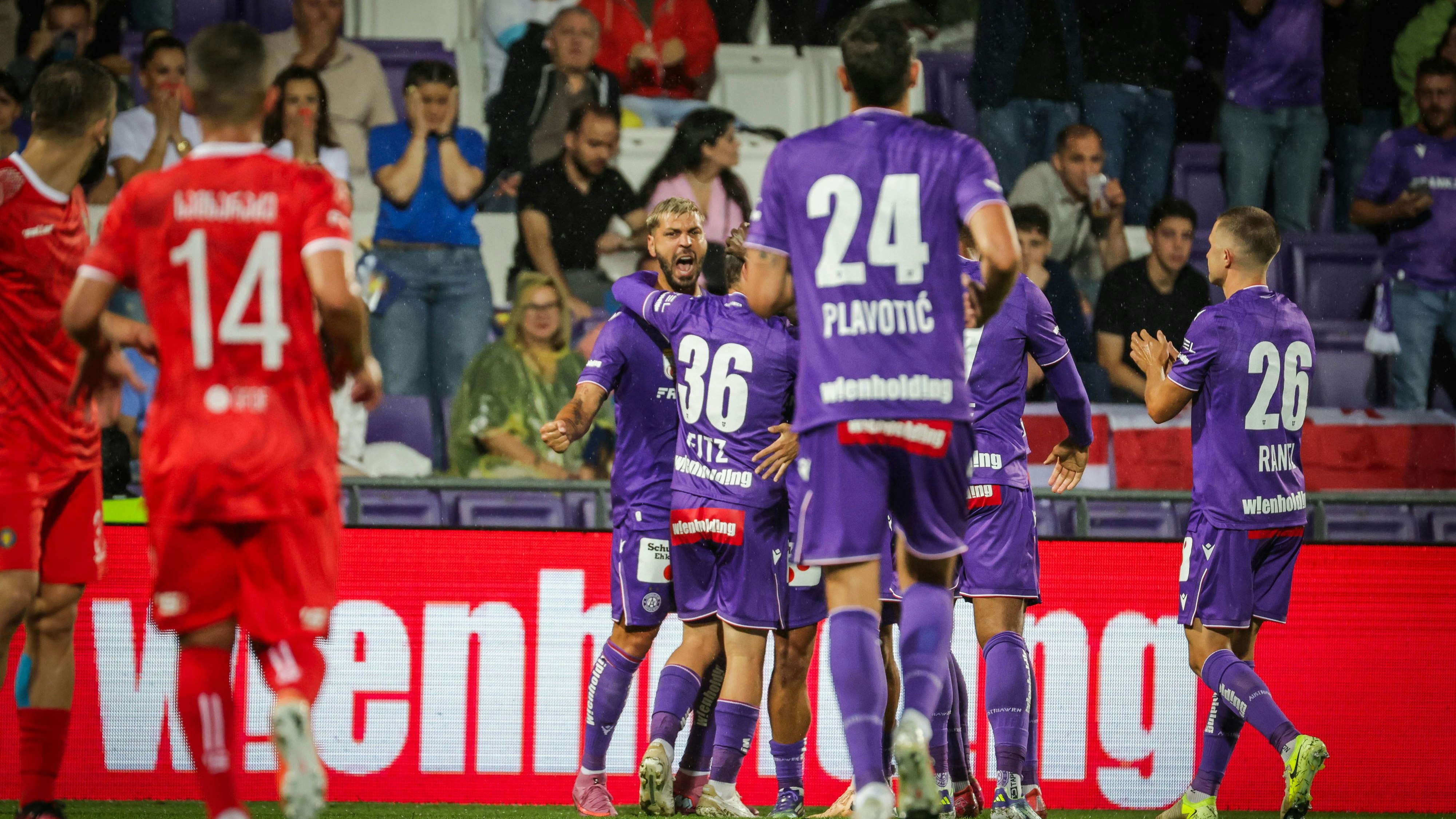 Heute.at - 2:0 - Späte Austria-Erlösung nach drei Alu-Treffern