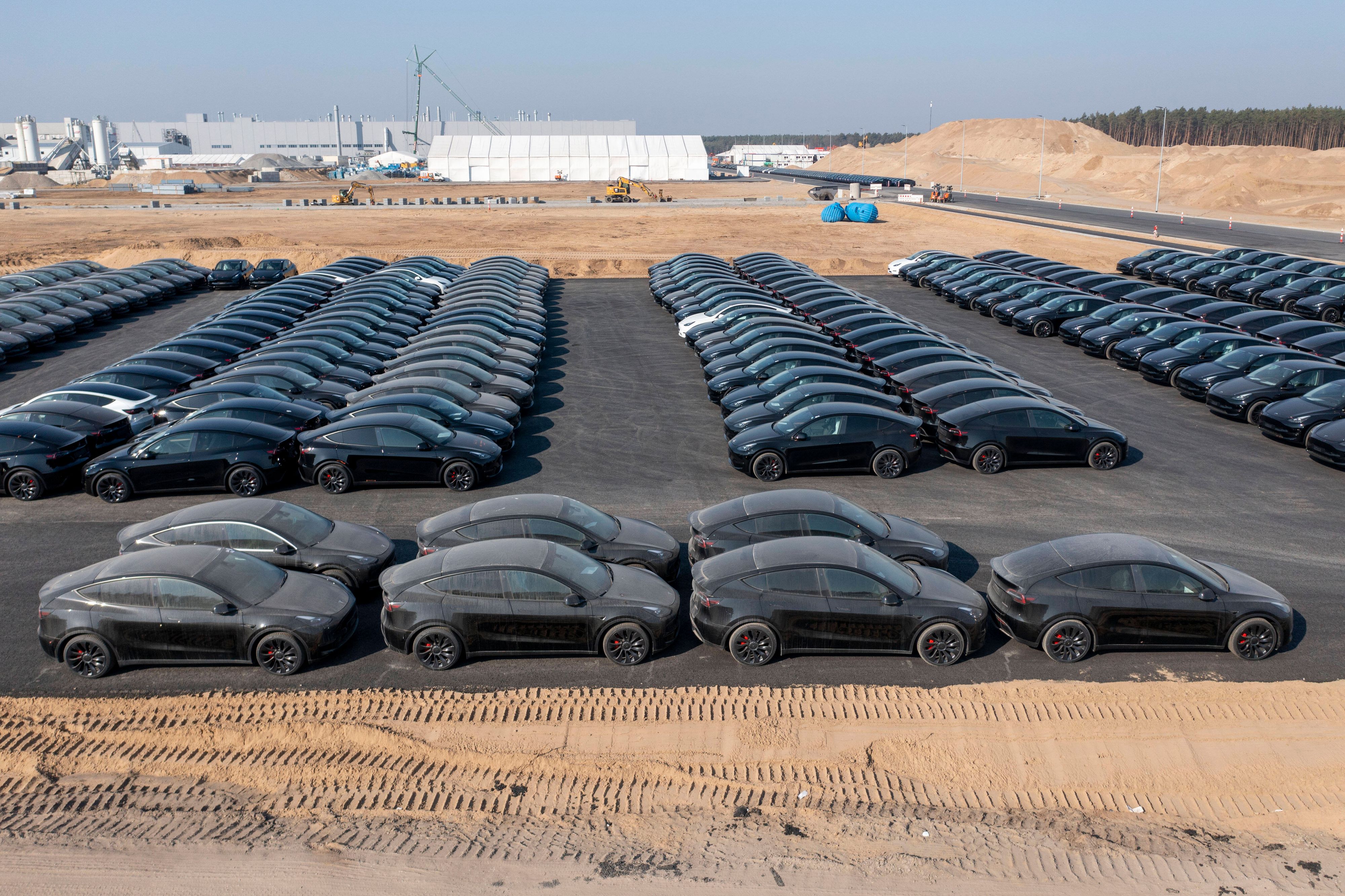 Die Teslas werden zu Ladenhütern. Musks Autohersteller erleidet einen Rückgang des Gewinns in einem weiteren Quartal.