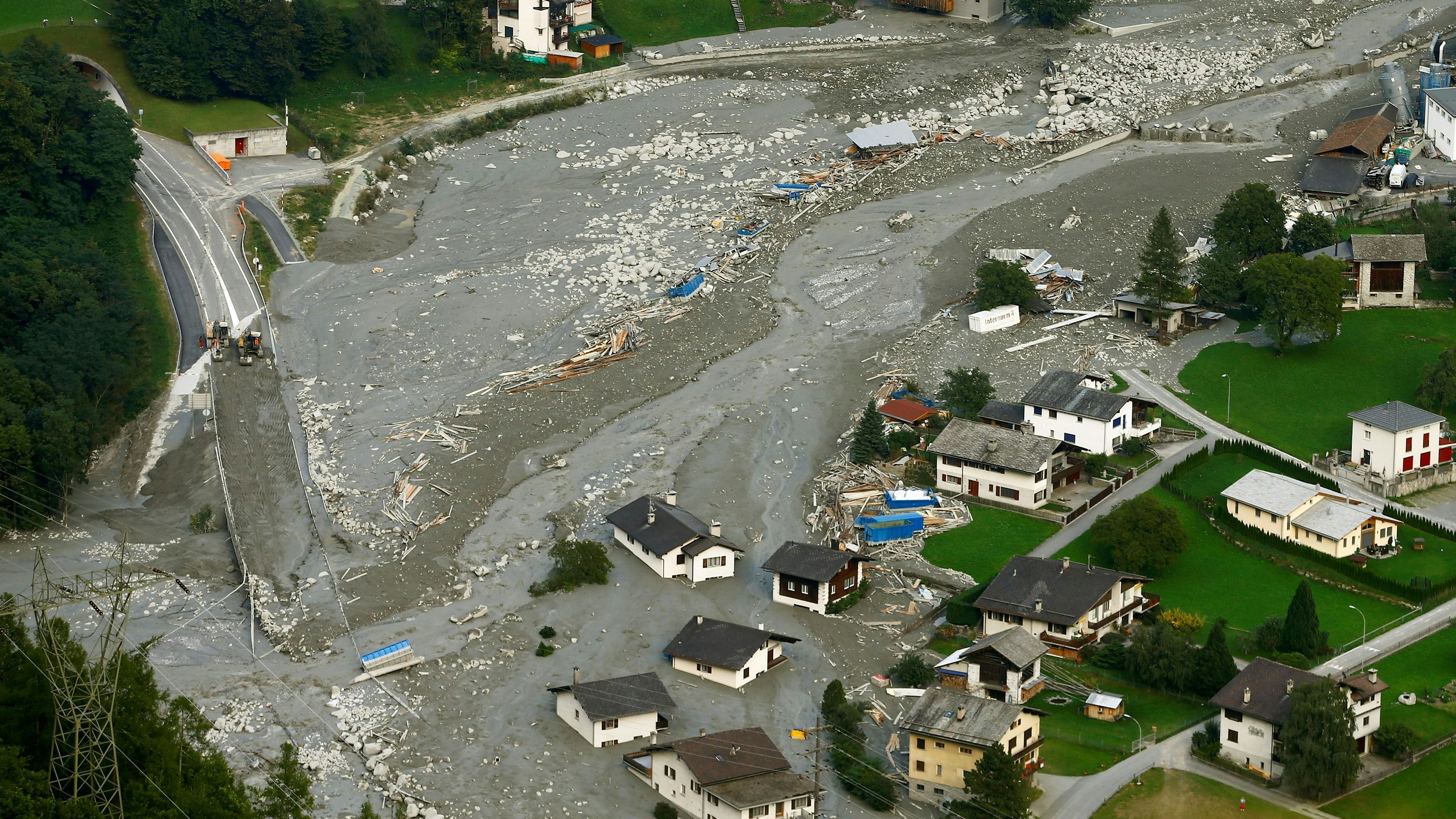 Heute.at - Angst in den Alpen – Wasser-Bomben bedrohen Dörfer
