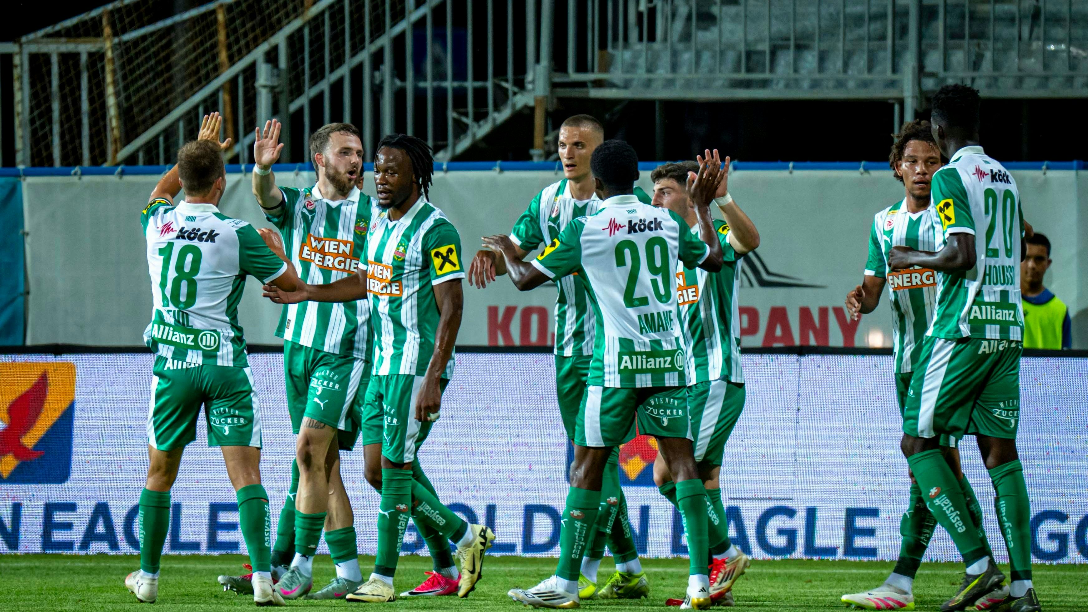 Heute.at - Rapid gewinnt Pflichtspiel-Debüt von Stöger