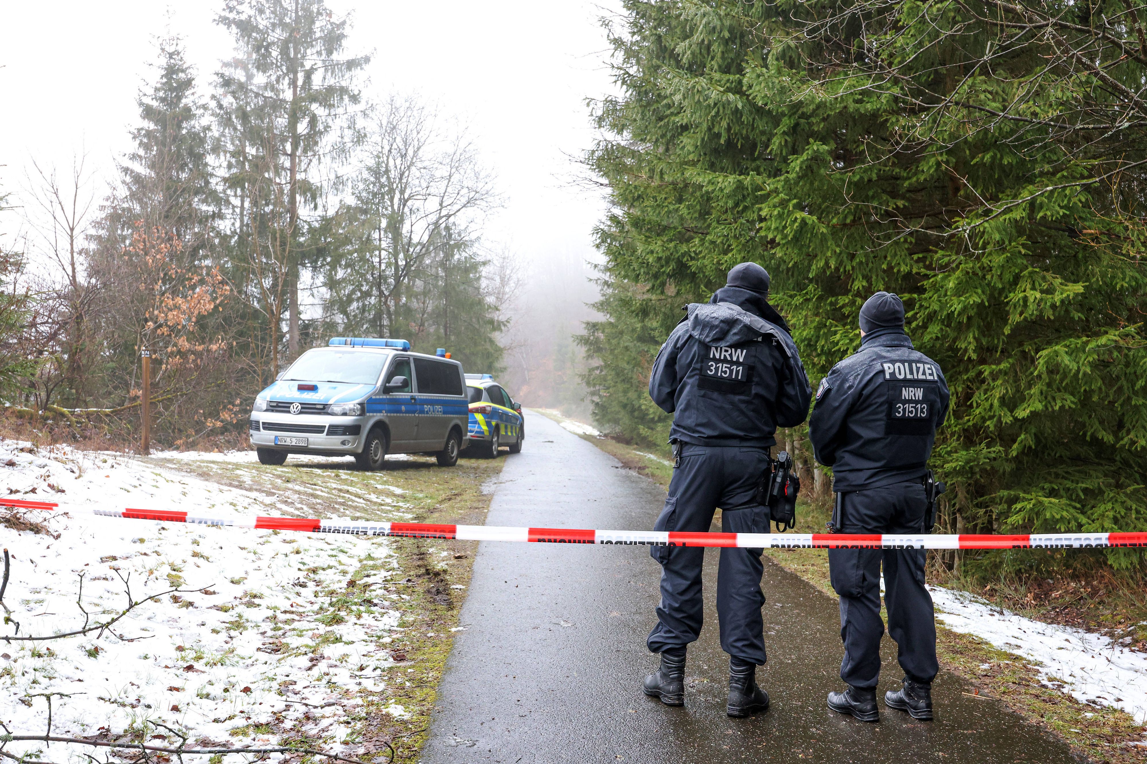 Die Polizei sperrte den Fundort der Leiche ab.