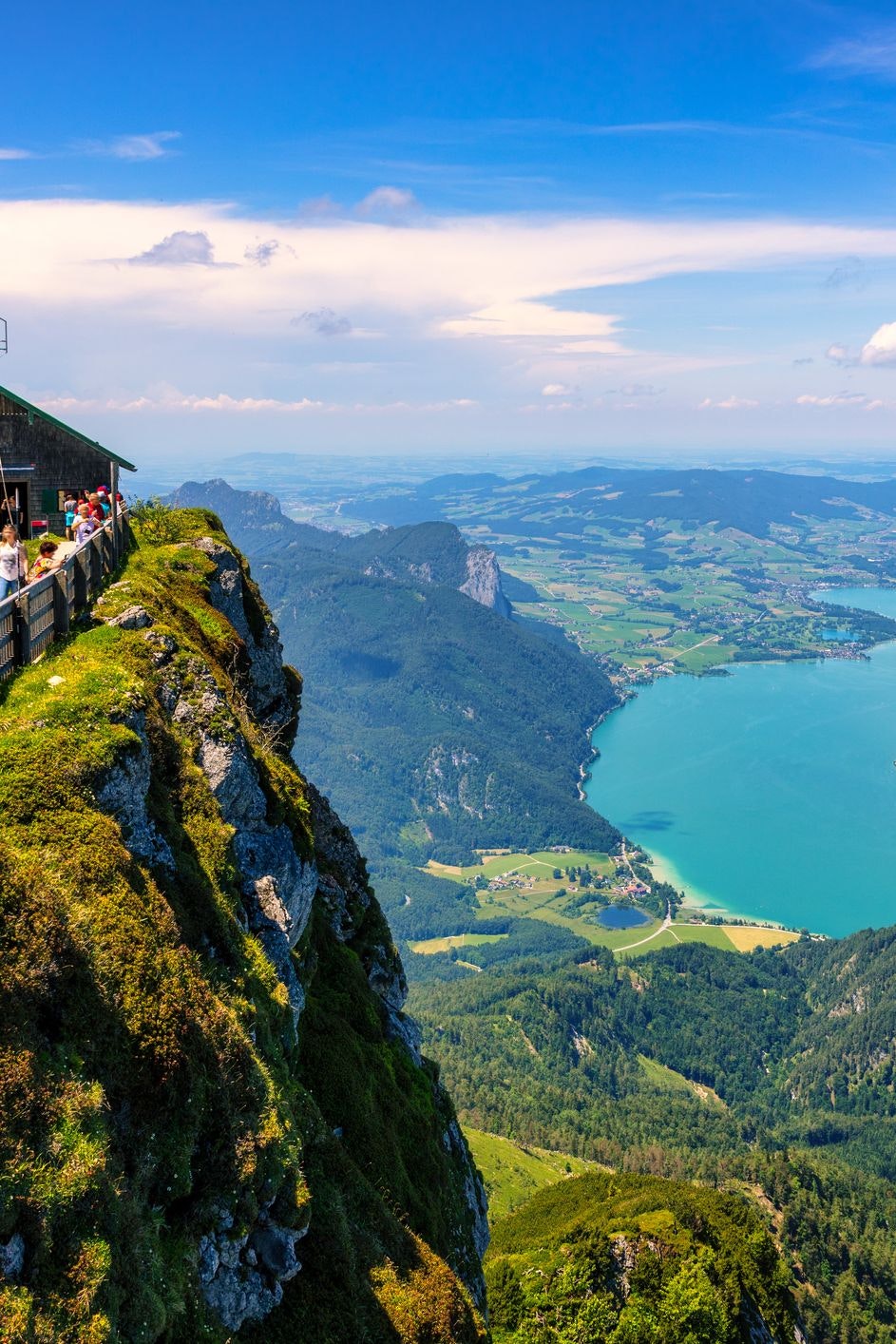 Blick vom Schafberg hinab auf den Mondsee: Er ist der einzige Salzkammergutsee in Privatbesitz