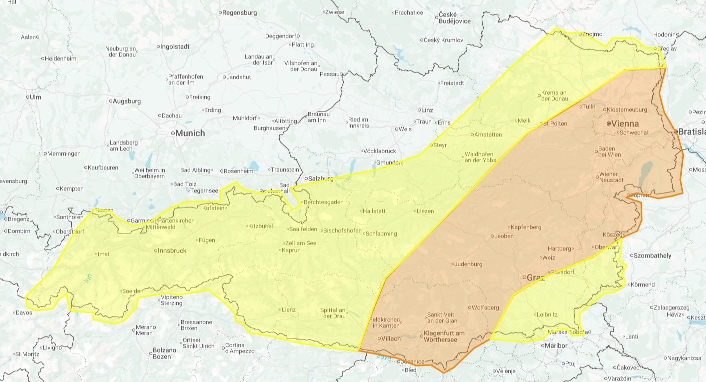 Ein heftiges Hagel-Gewitter zieht am Donnerstag über Österreich.