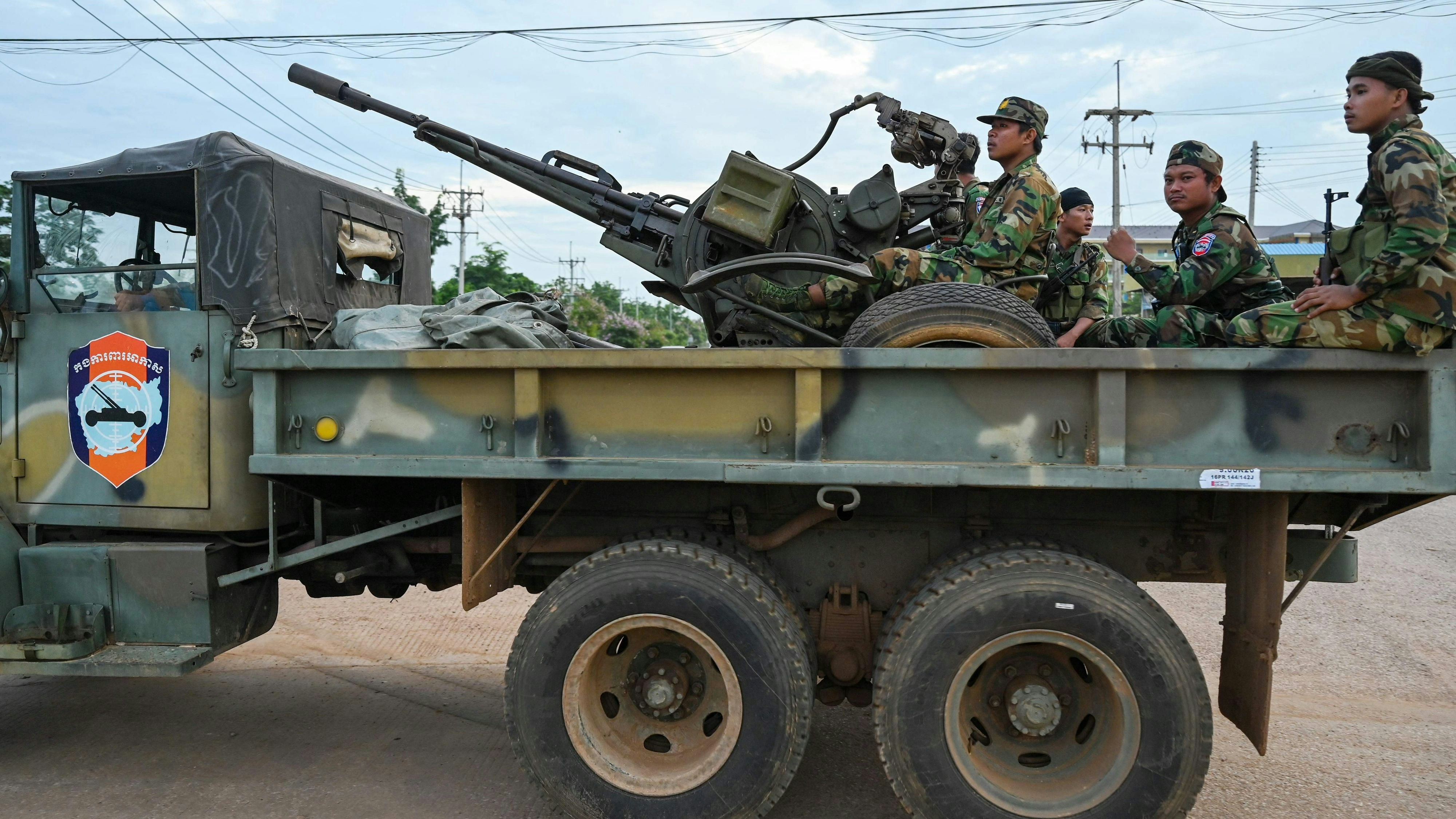 Heute.at - Thailand schlägt in der Nacht mit Raketen zurück