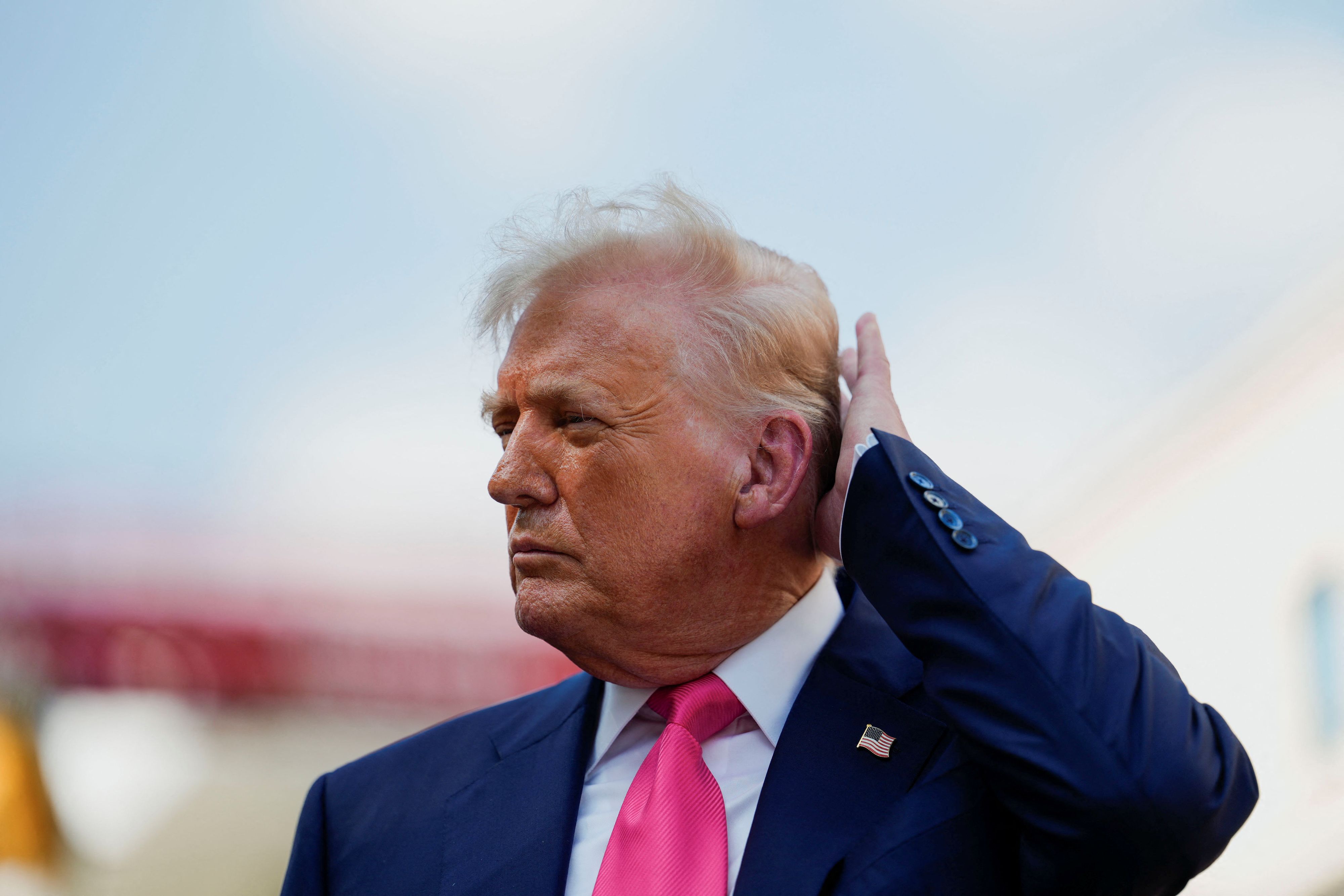 US-Präsident Donald Trump unterschreibt auf einem Gipfel zur künstlichen Intelligenz mehrere Dekrete. (23. Juli 2025)