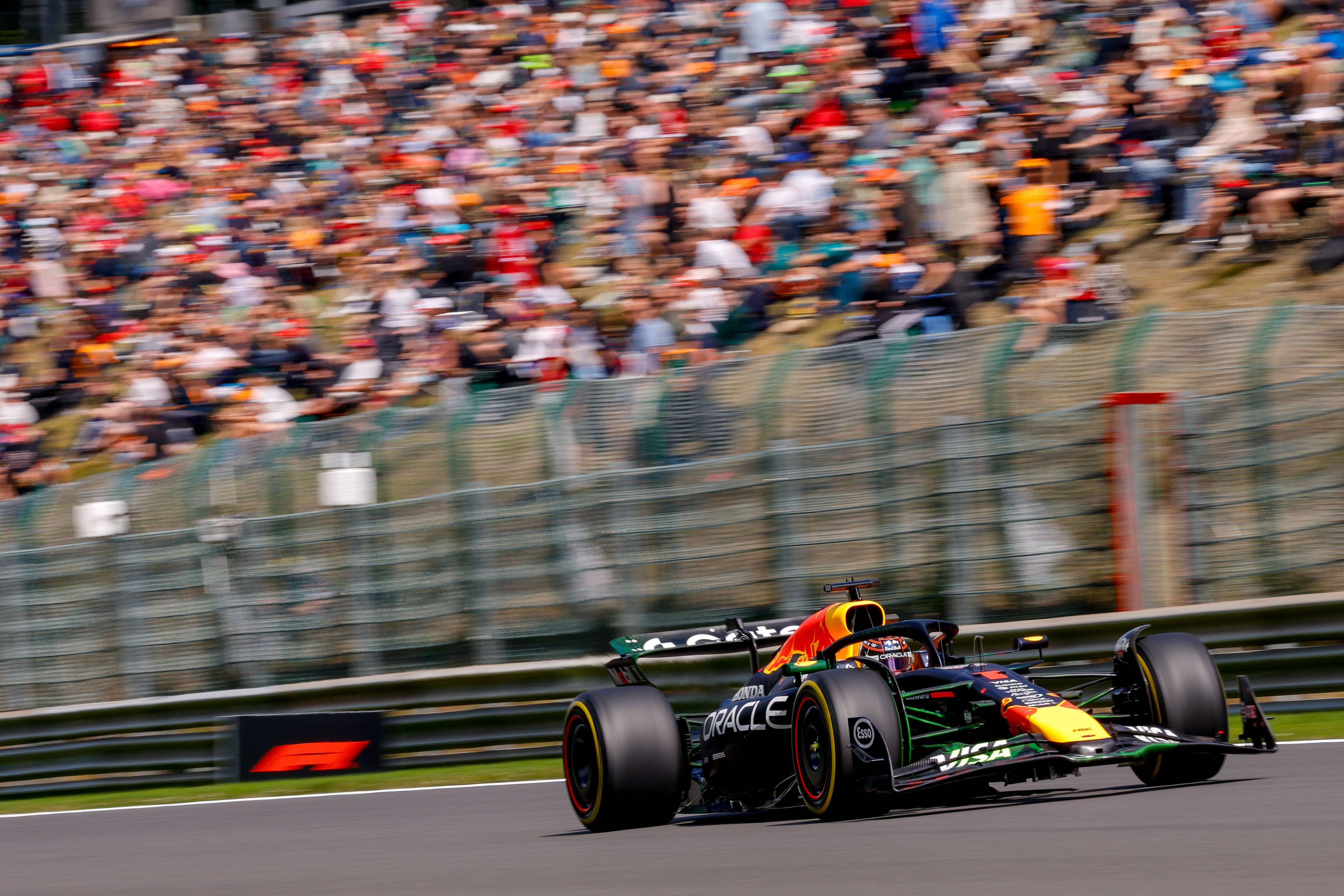 Max Verstappen gewinnt den Sprint.