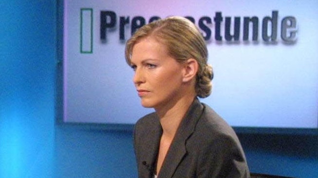 Claudia Reiterer während einer "Pressestunde" 2002.