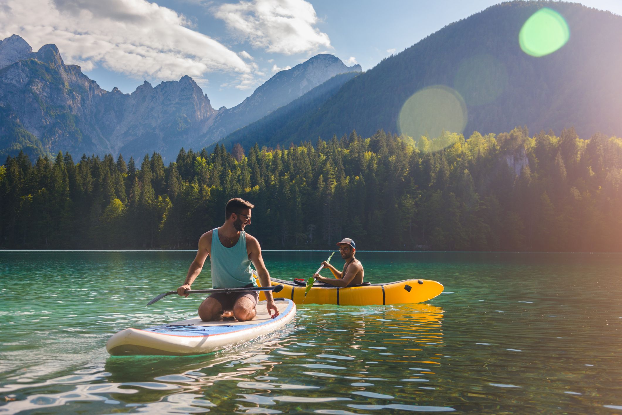 Stand-up-Paddler und Booterlfahrer können unwissentlich großen Schaden in der Natur anrichten. (Symbolbild)