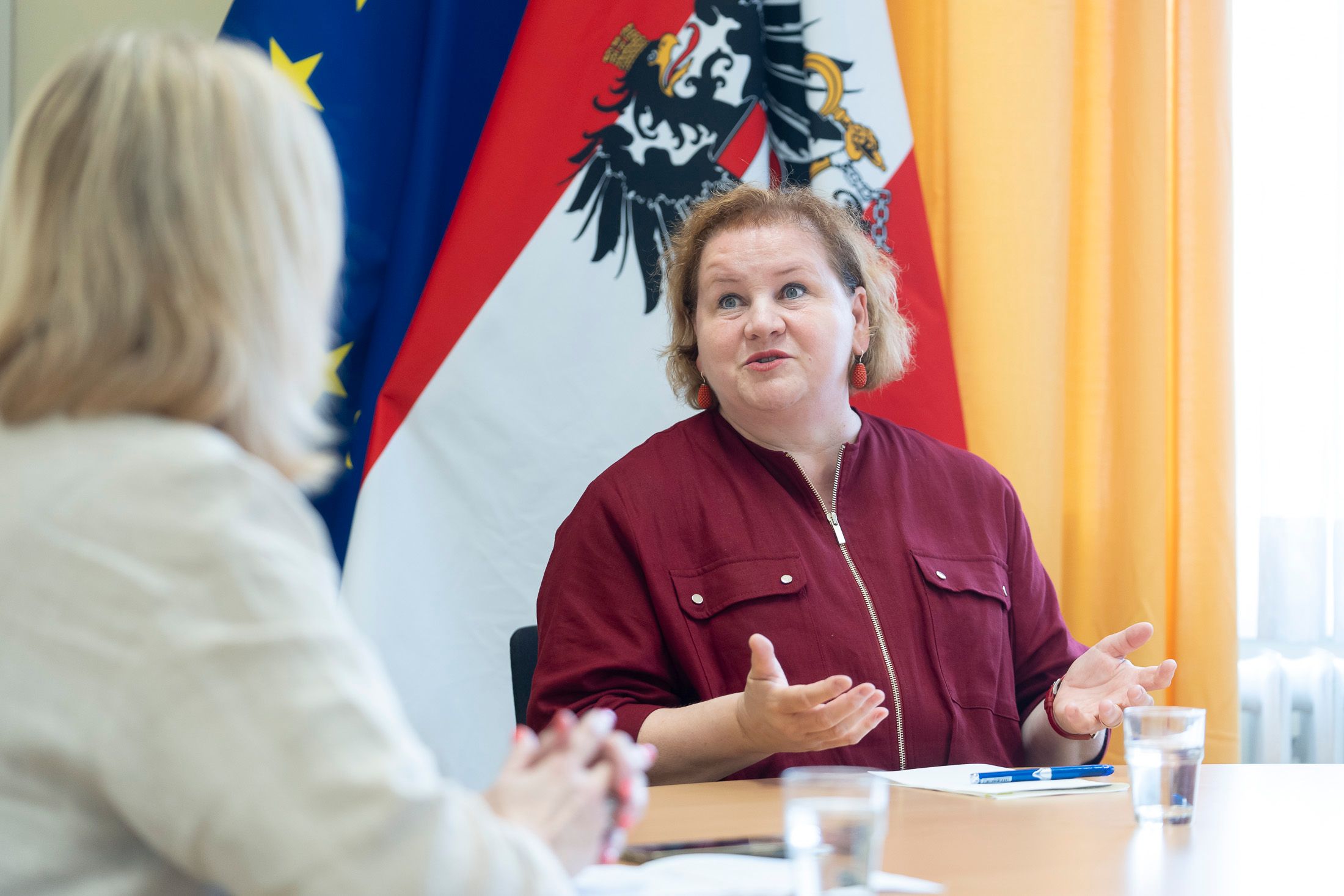 Arbeits- und Sozialministerin Korinna Schumann (SPÖ) im Talk mit 