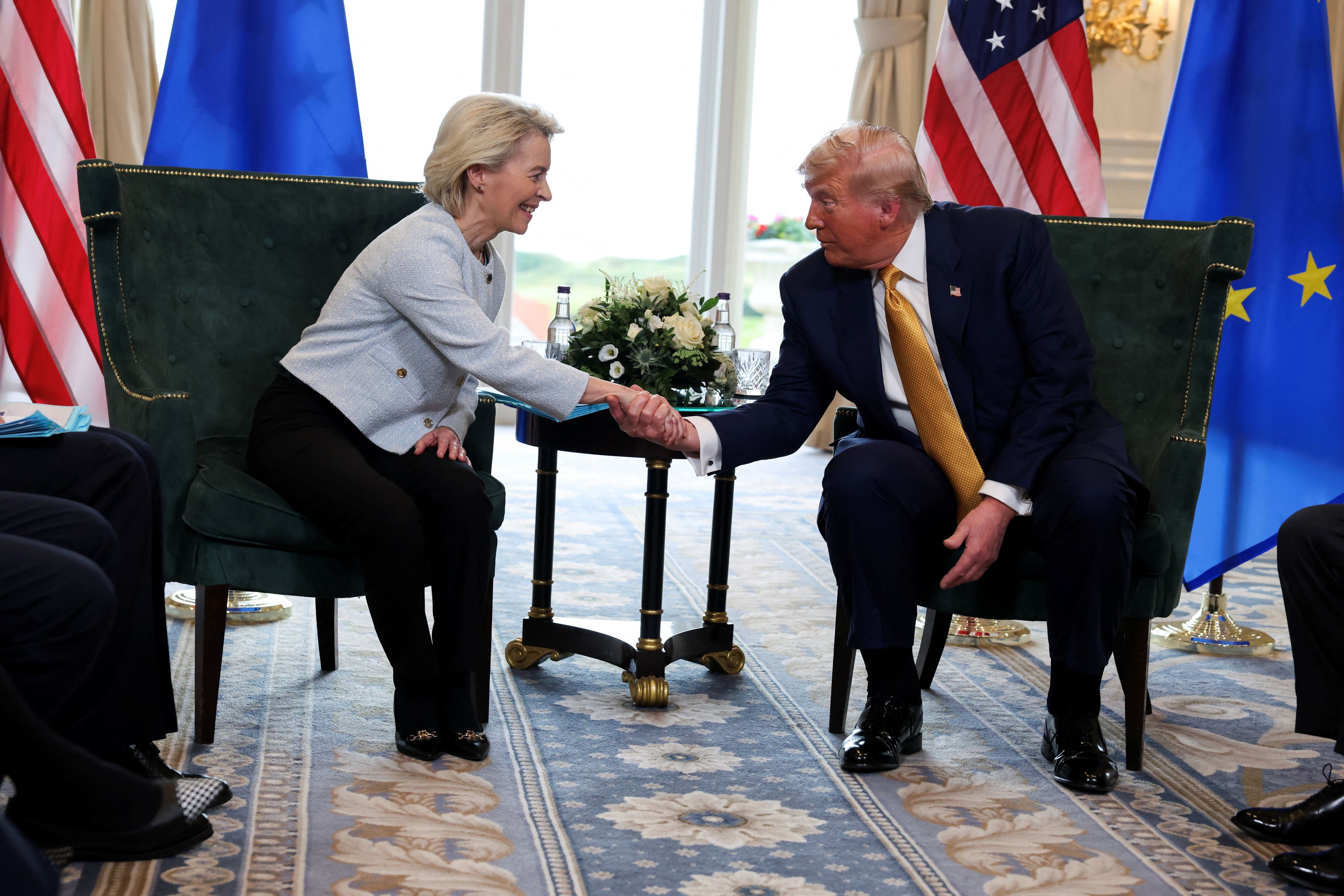 Die EU und die USA – repräsentiert durch Kommissionspräsidentin Ursula von der Leyen und Präsident Donald Trump – konnten eine Einigung im Handelsstreit erreichen. 