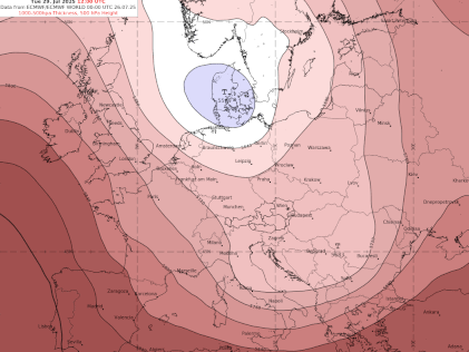 Großwetterlage (rot = Hochdruckeinfluss, weiß/blau = Tiefdruckeinfluss) am Sonntag, Montag und Dienstag über Europa. Eine unbeständige Nordströmung bleibt uns erhalten