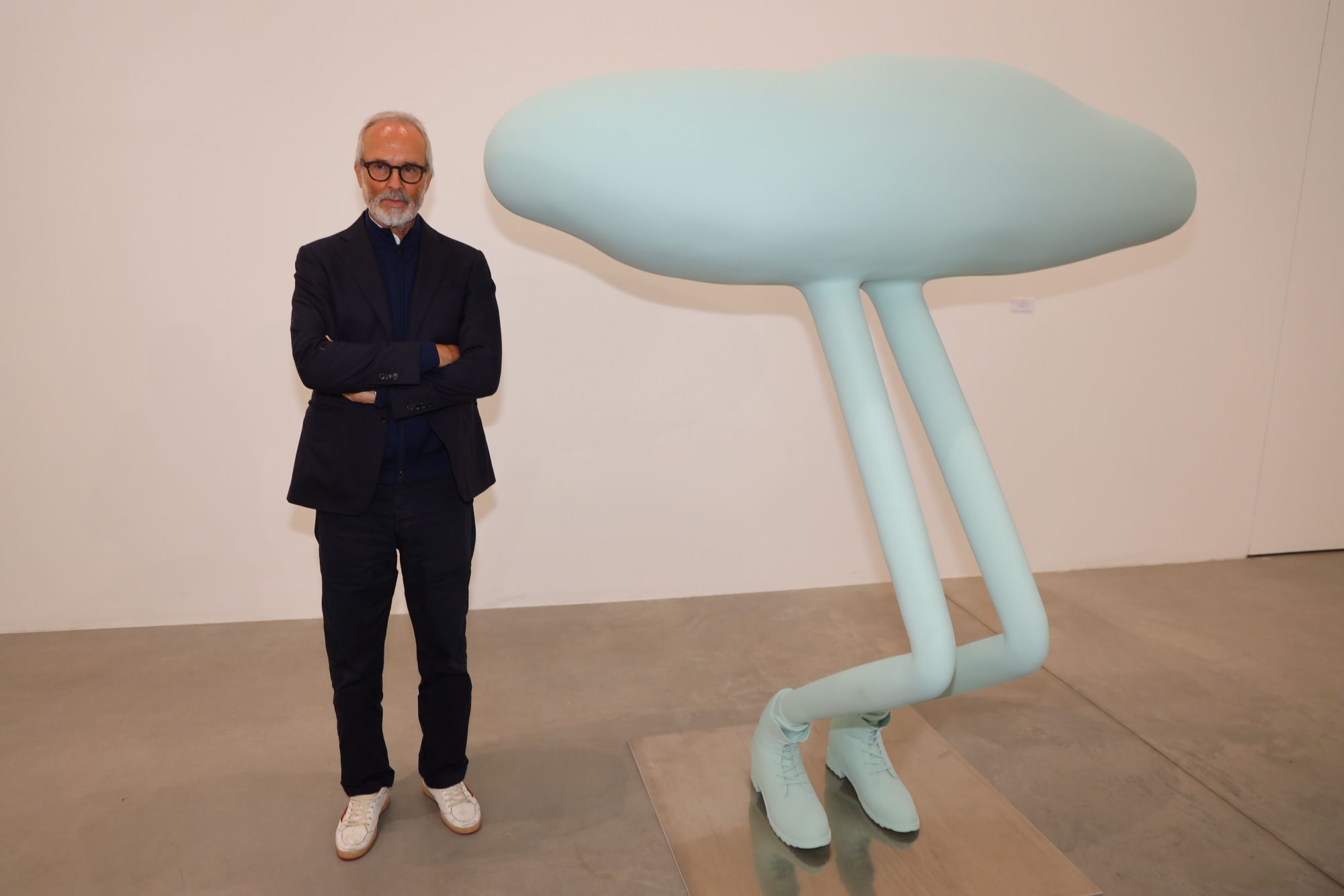 Erwin Wurm eröffnete zu seinem Geburtstag am vergangenen Sonntag die Ausstellung 