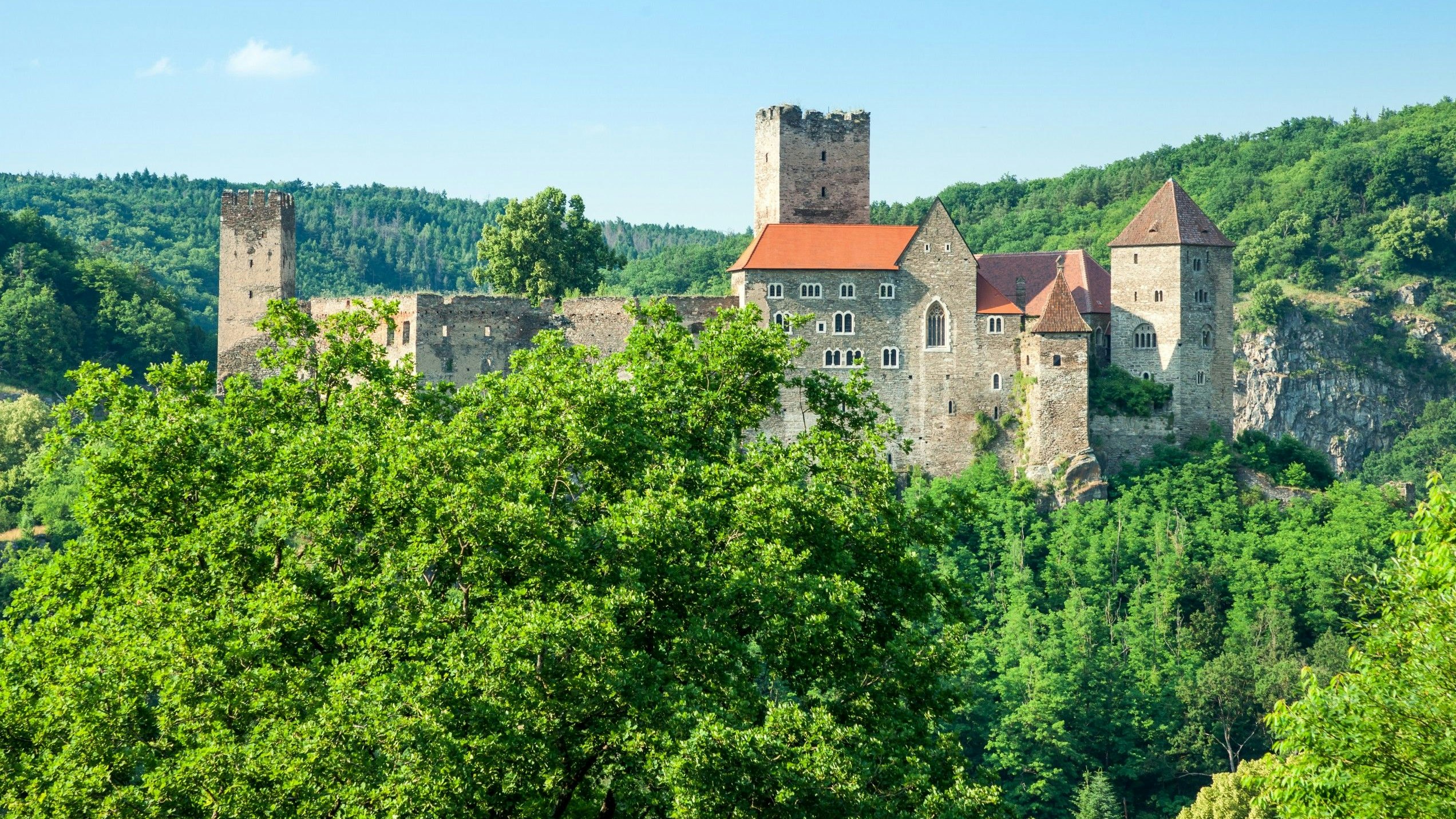 Heute.at - Geheime Burg in NÖ öffnet für kurze Zeit ihre Pforten