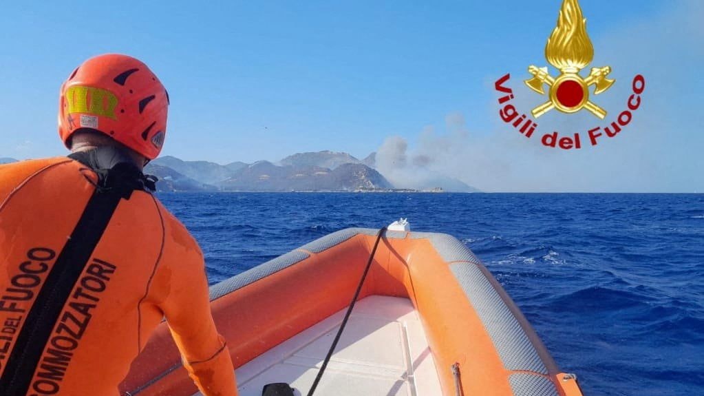 Heute.at - Drama auf Sardinen – Badegäste von Flammen eingekesselt