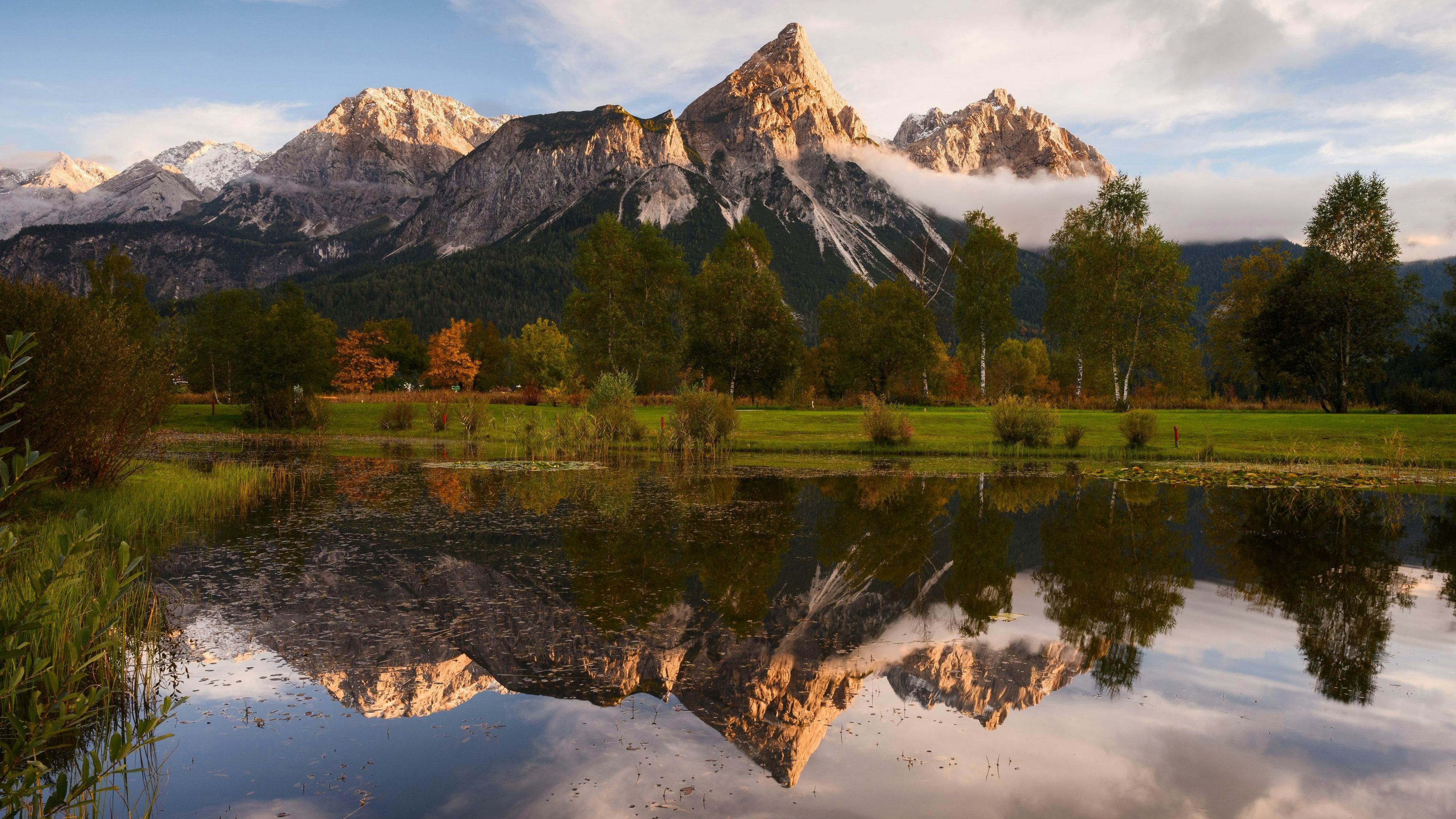 Ehrwald liegt inmitten schönstem Bergpanorama.