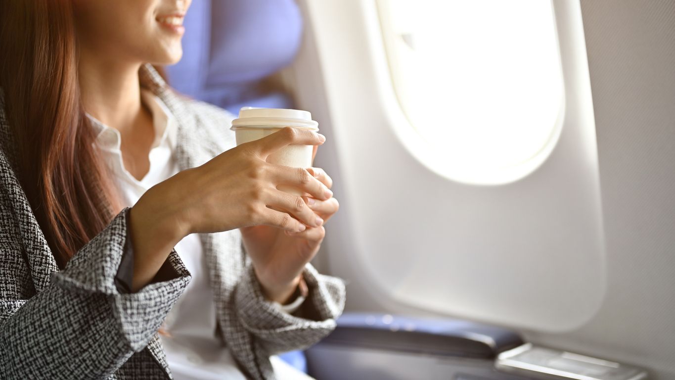 Kaffee ist bei Ryanair nur noch erlaubt, wenn man ihn an Board kauft.