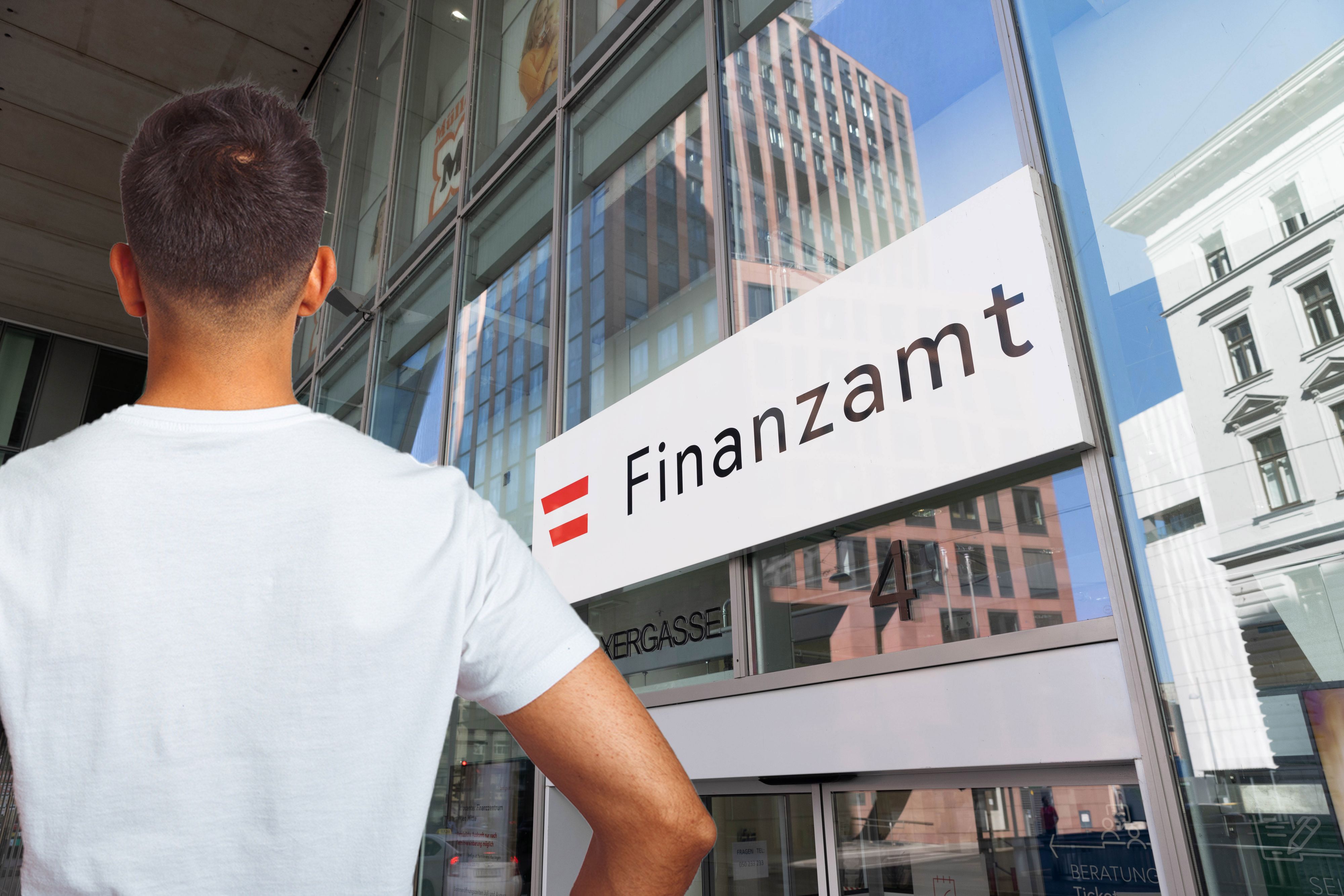 Der Sohn der Verstorbenen erhielt die Strafandrohung vom Finanzamt (Symbolbilder).