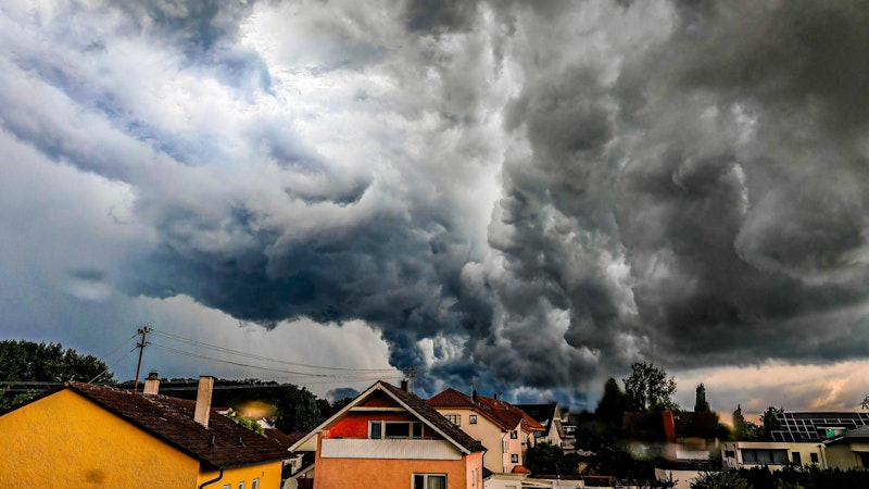 <strong>29.07.2025: Wetter-Warnung für mehrere Bundesländer ausgerufen.</strong> In Österreich entstehen am Dienstag an der Alpennordseite und im Bereich der Karnischen Alpen lokale gewittrige Schauer. <a data-li-document-ref="120121822" href="https://www.heute.at/s/wetter-warnung-fuer-mehrere-bundeslaender-ausgerufen-120121822">Die Prognose im Detail &gt;&gt;&gt;</a><a data-li-document-ref="120121526" href="https://www.heute.at/s/enthuellt-das-sind-die-luxus-villen-vom-polster-anwalt-120121526"></a>