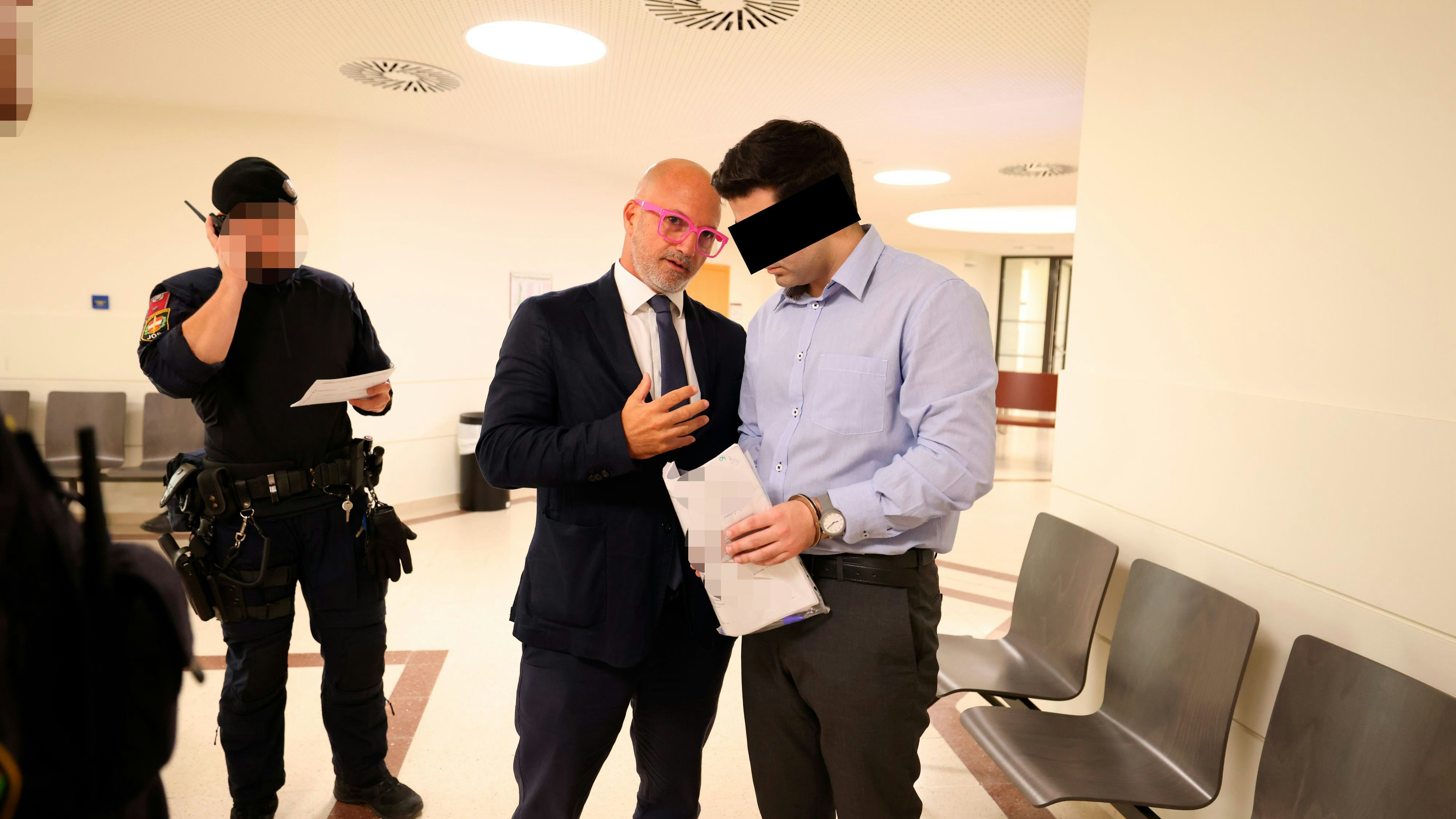 Der kriminelle Ex-Finanzbeamte wird noch weiter ein paar Monate vom Bund versorgt – im Häf‘n