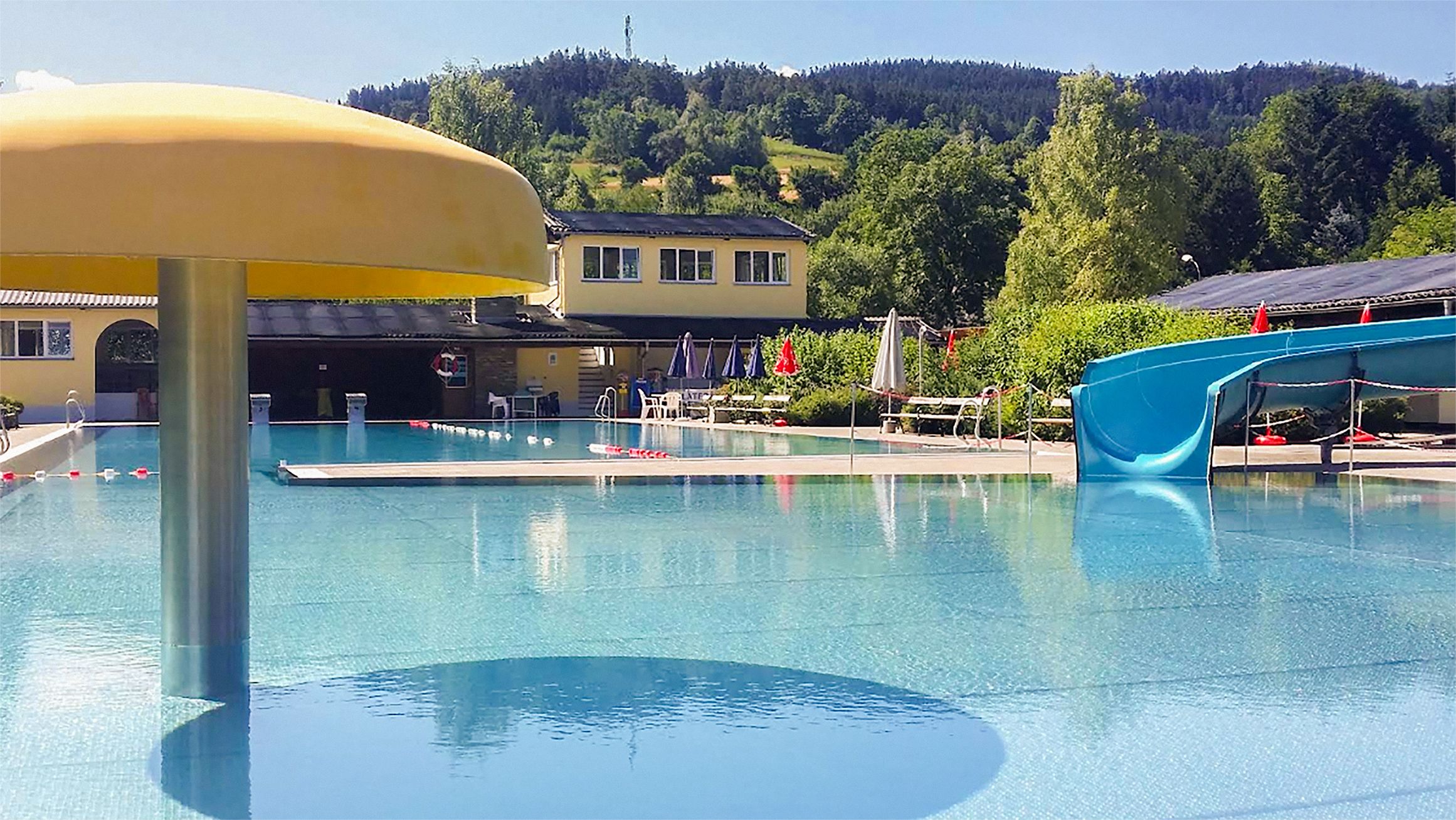Bis 2019 konnten Gäste im Mandlgupf Bad in Pöggstall (NÖ) baden. Nun soll ein Freizeitpark daraus werden.