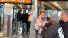 Jugendlicher attackiert Mädchen in Wiener U-Bahn