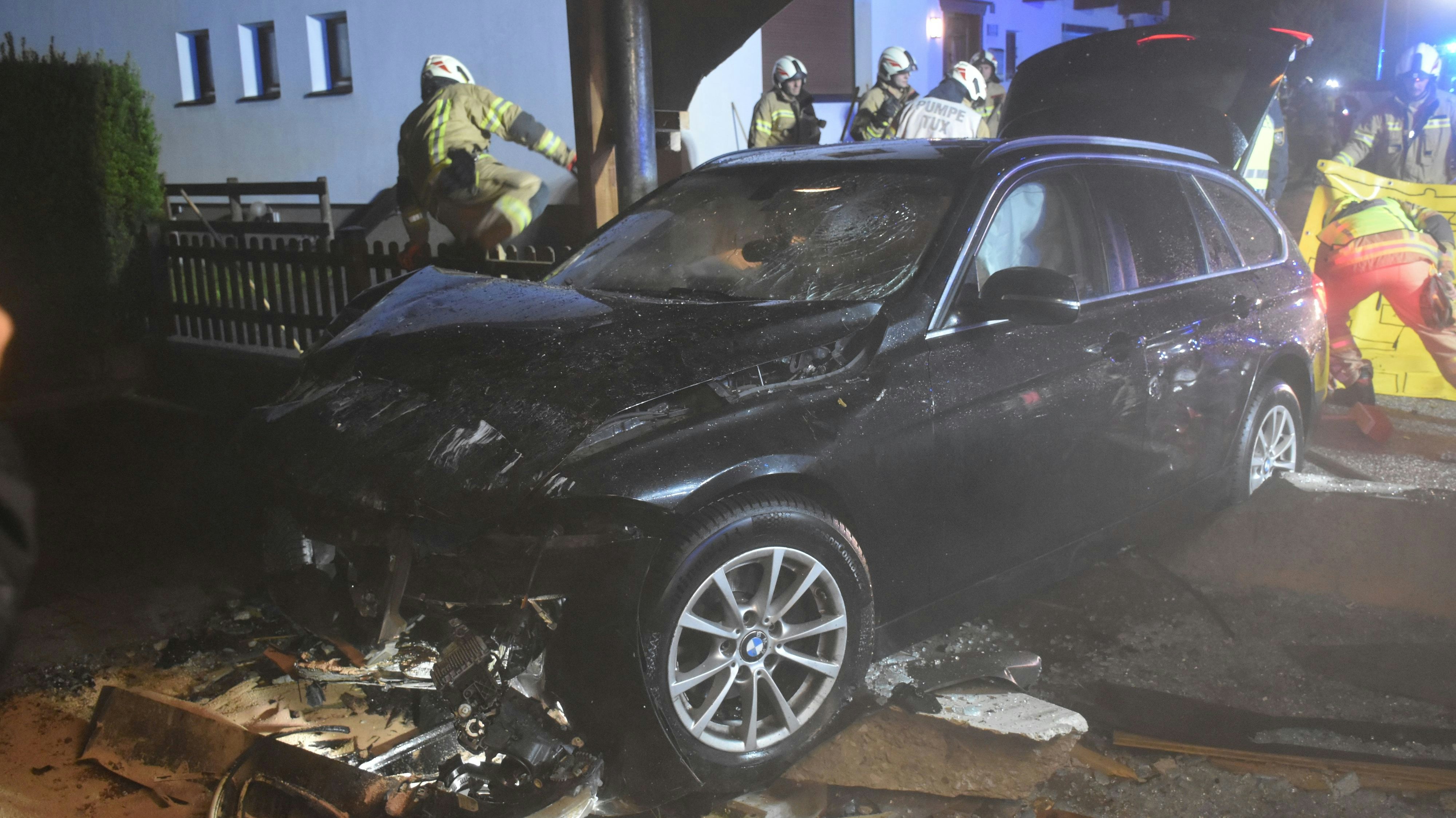 Heute.at - BMW-Fahrer (26) rast Fußgänger auf Gehsteig nieder