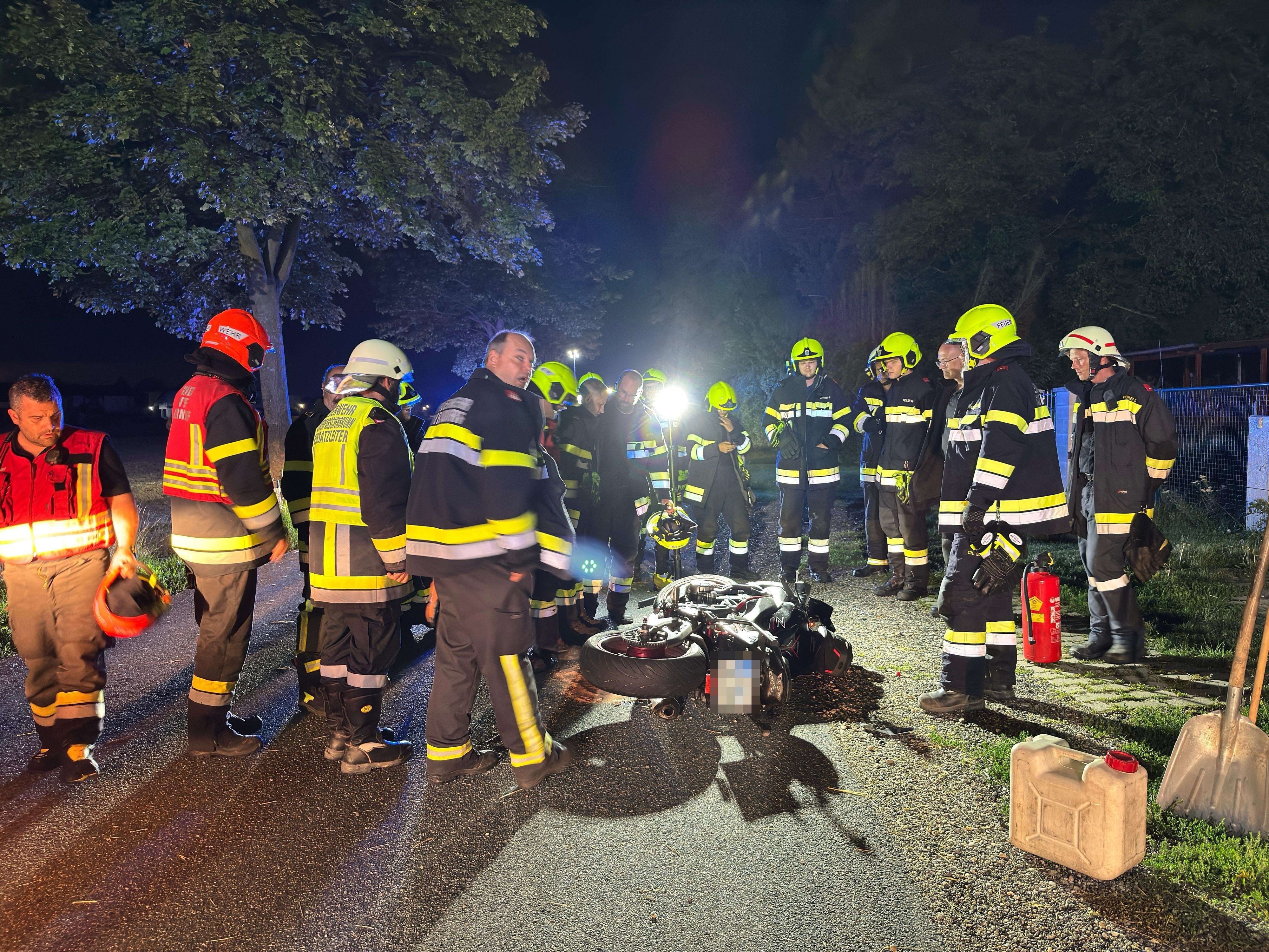Ein Motorradfahrer und ein Reh kollidierten – der Lenker wurde verletzt.
