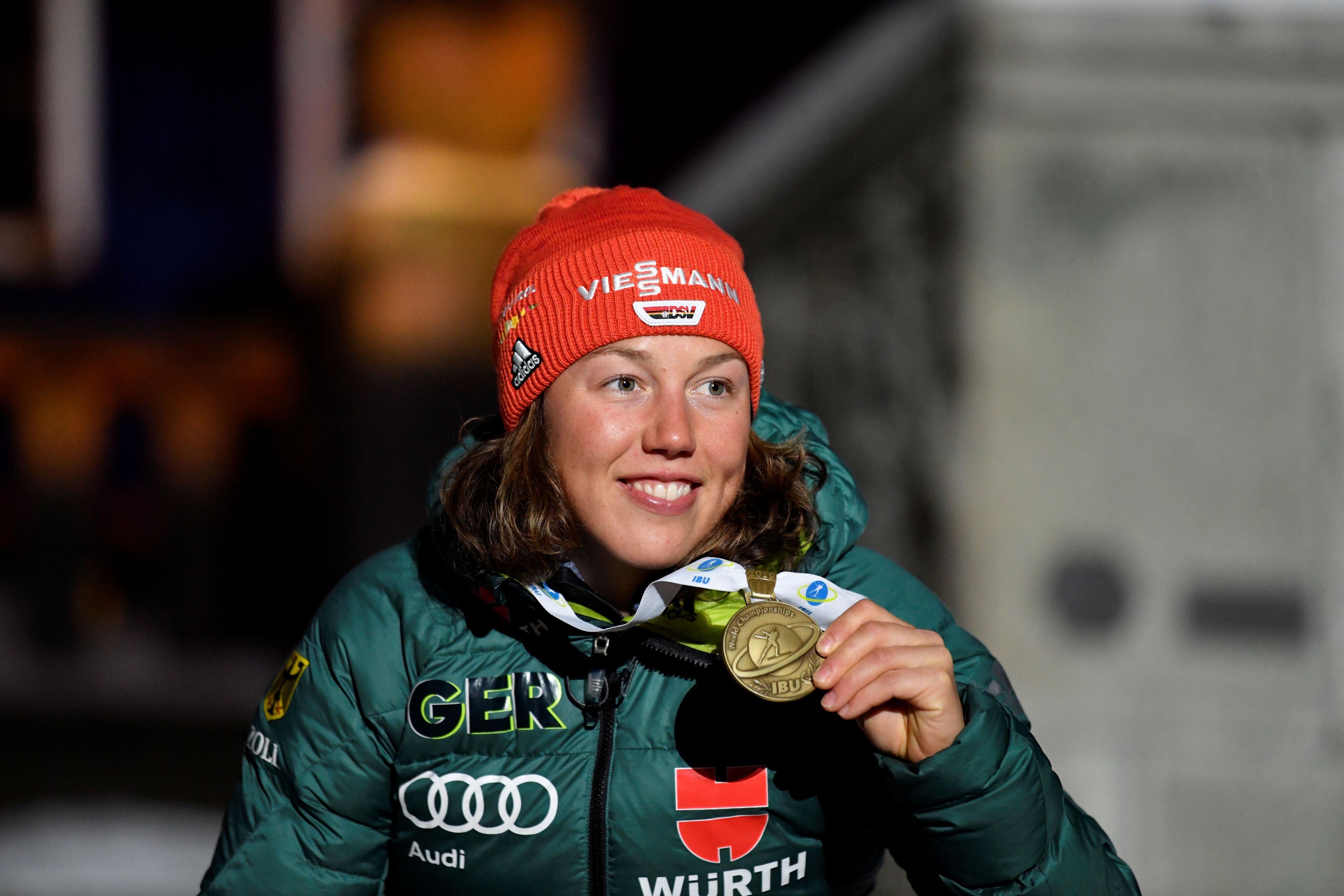 Heute.at - Tränen bei Gala – dort begraben, wo sie glücklich war