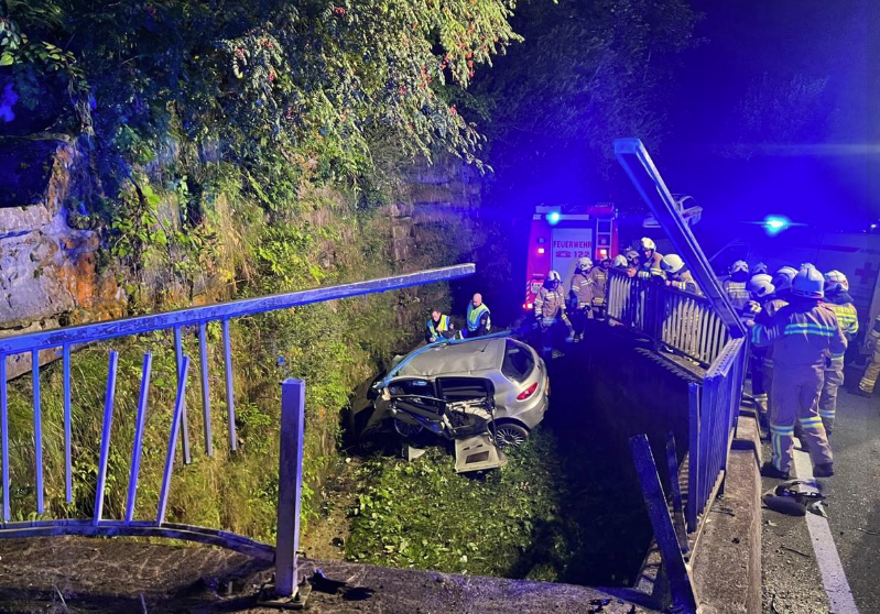 Der 21-Jährige wurde eingeklemmt. 