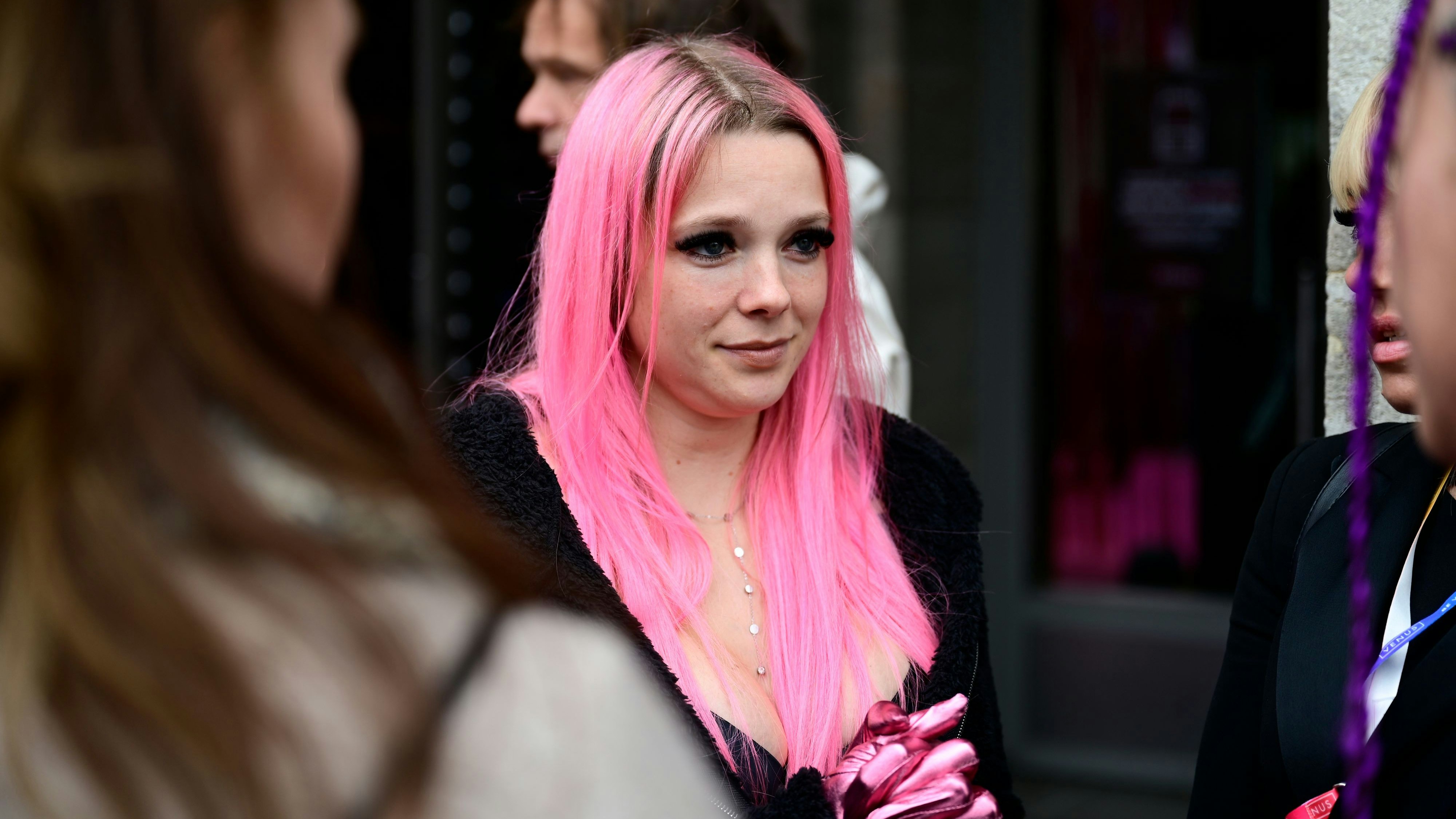 Heute.at - Anne Wünsche (33) wird plötzlich ganz emotional