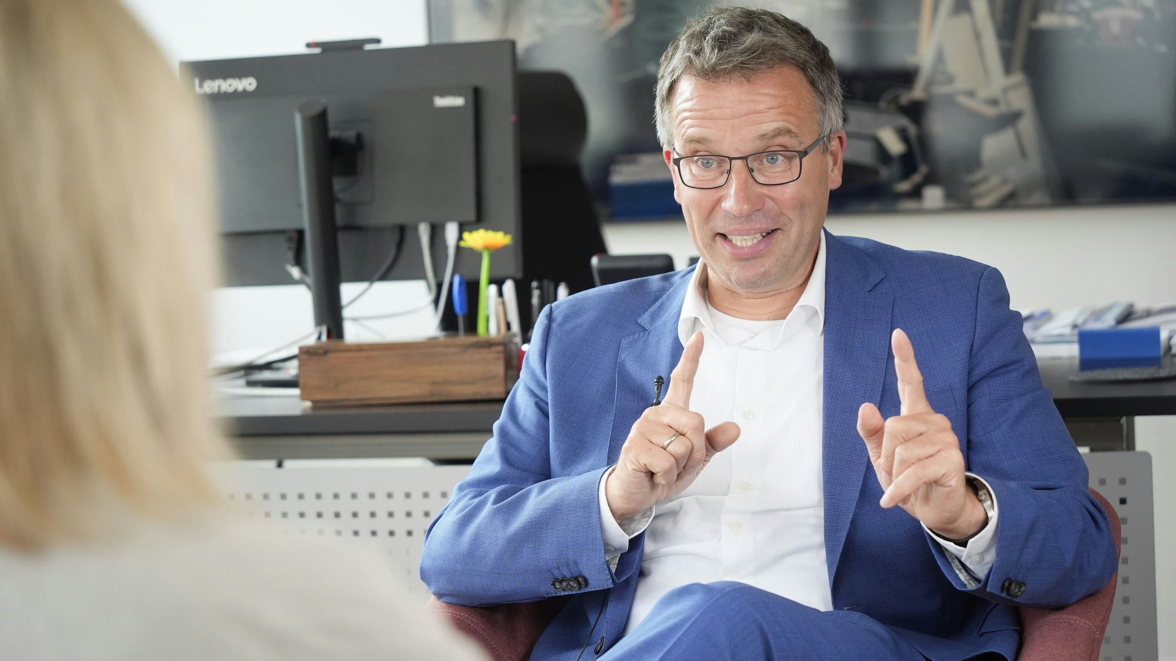 Mehr arbeiten: Jetzt spricht AMS-Chef Kopf Klartext