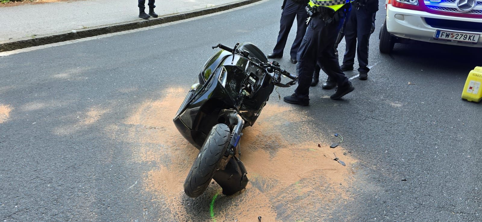 Der verunfallte Motorradfahrer erlag am 22. Juli 2025 seinen schweren Verletzungen. 