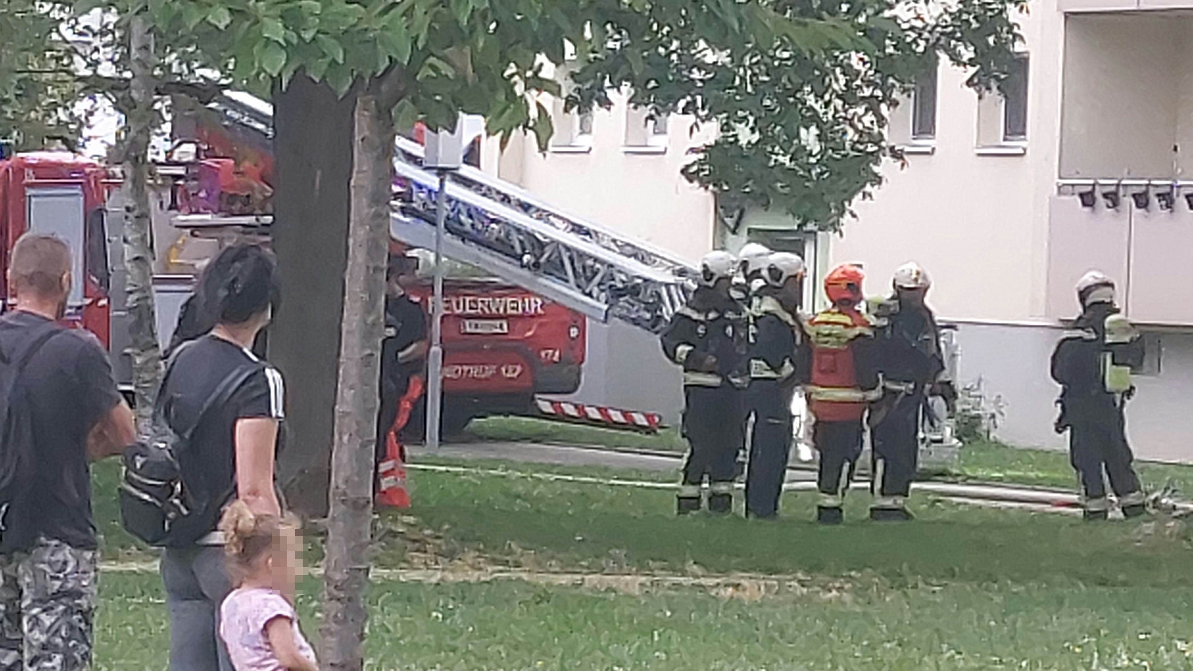 Feuerwehreinsatz in der Ruthnergasse (Wien-Floridsdorf) am Donnerstagabend.