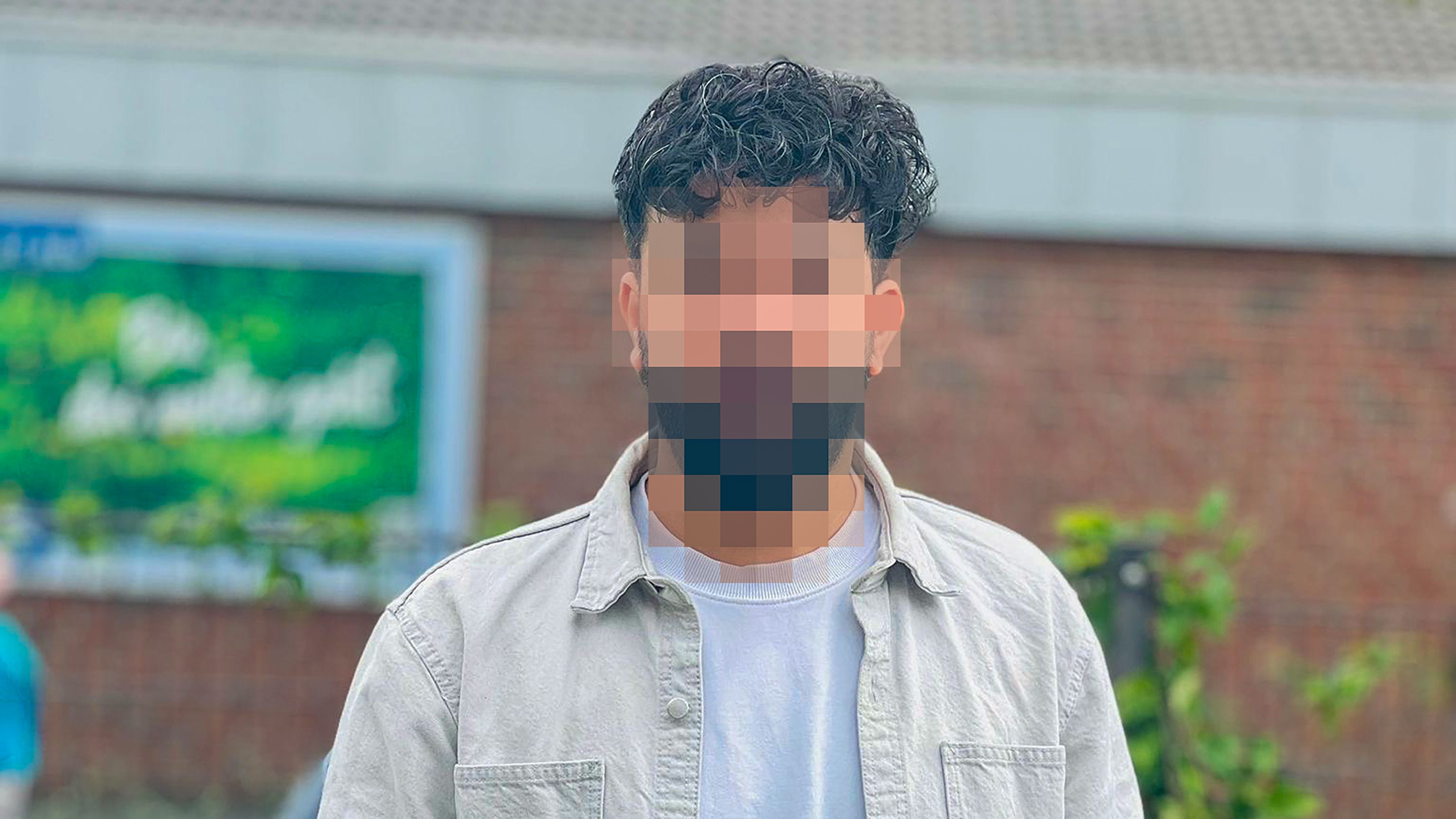 Der 27-Jährige lebt seit Dezember 2024 in Österreich. Nun soll er ausreisen.