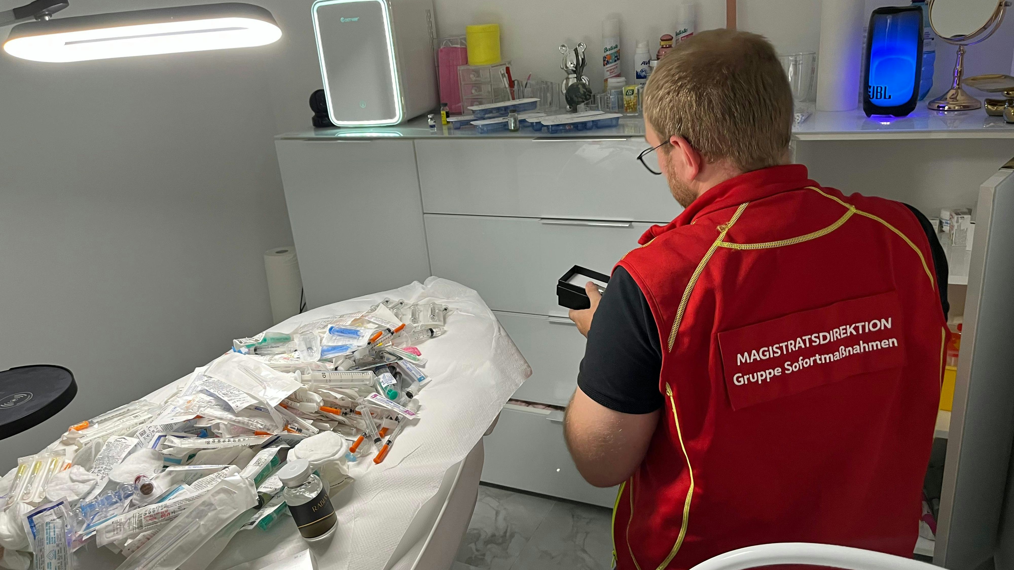 Heute.at - Illegaler Beauty-Salon – Polizei sucht weitere Opfer