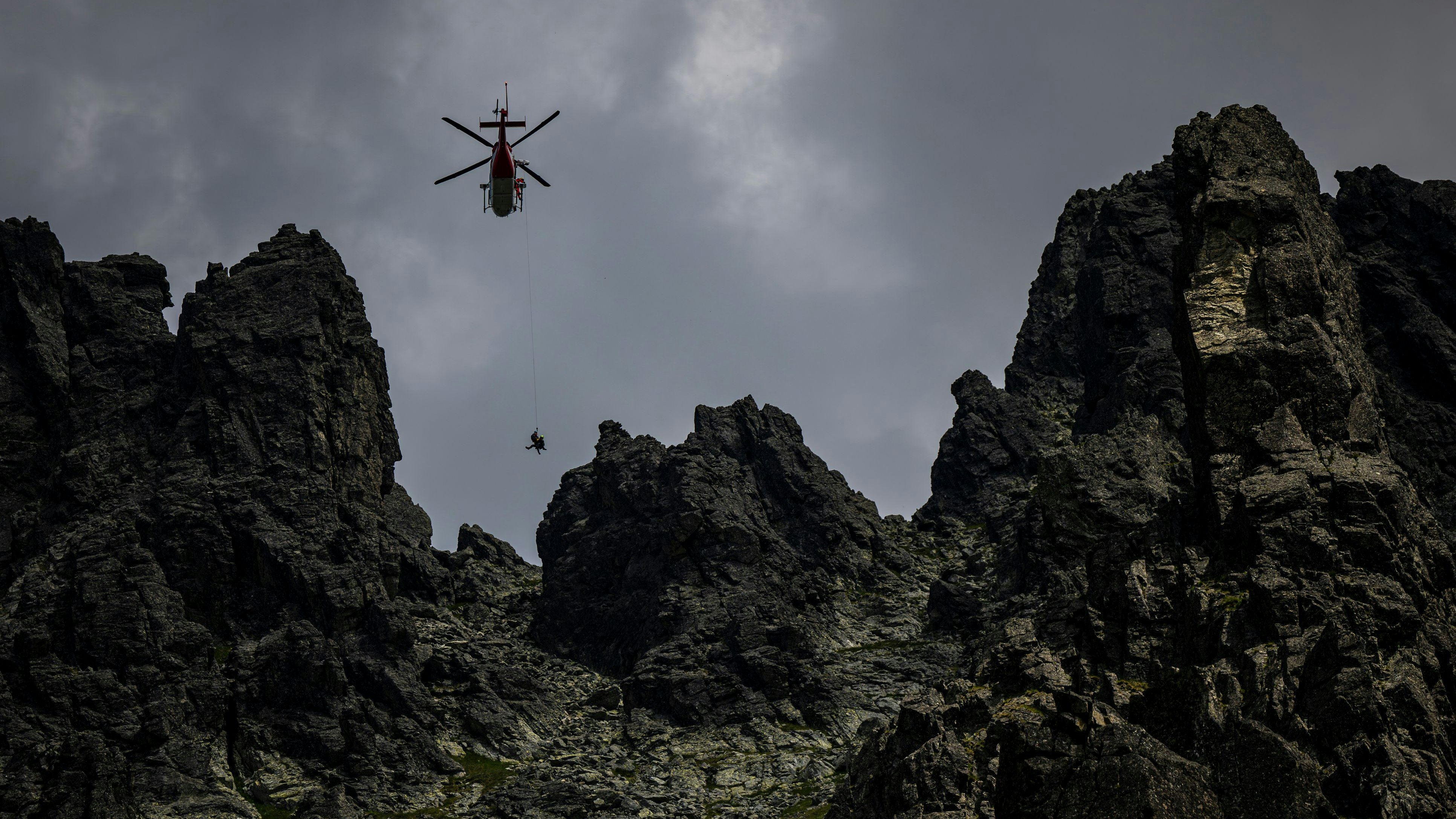 Heute.at - Lauter Schrei – dann stürzt Begleiter in den Tod