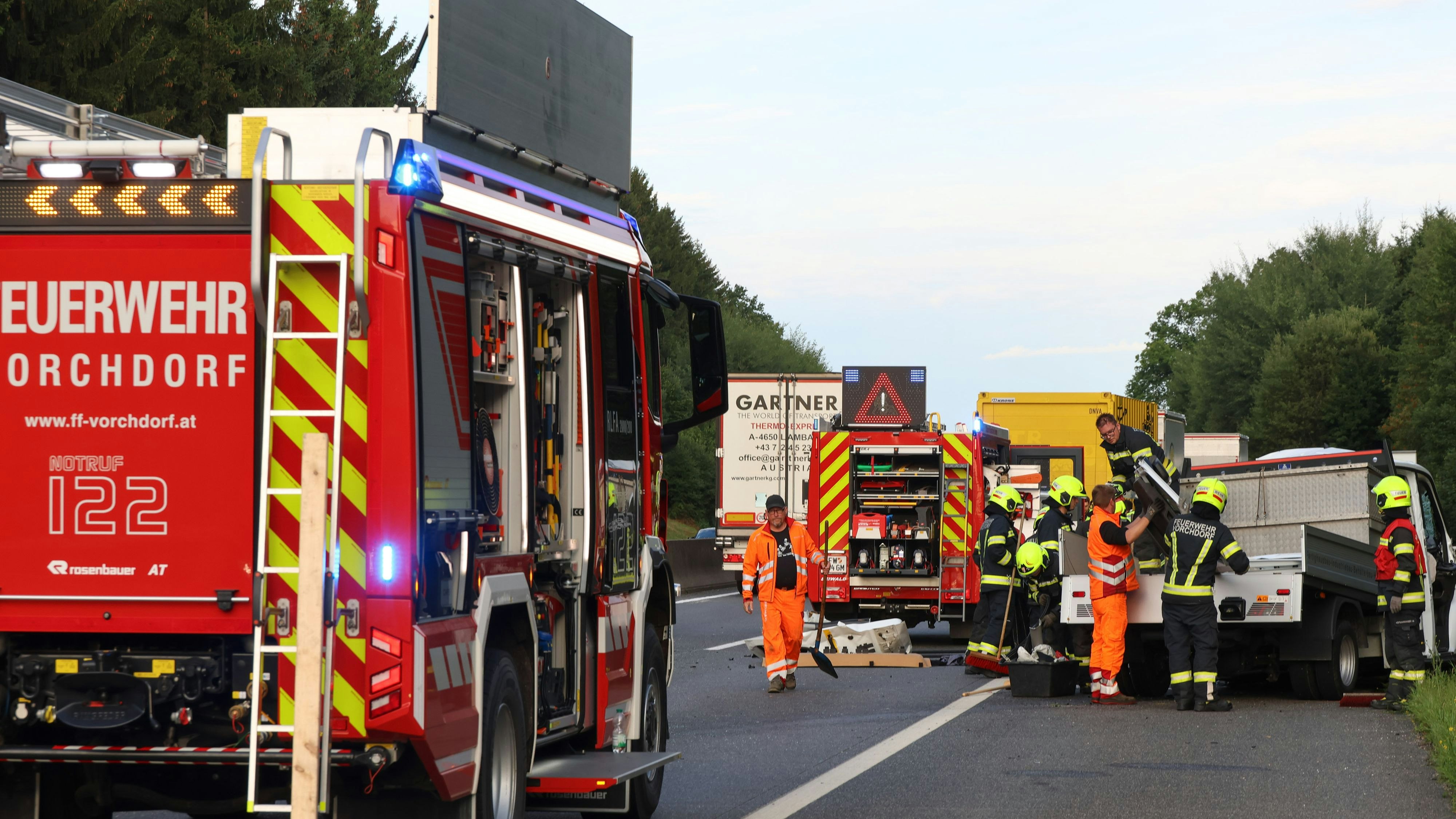 Heute.at - Schwerer Crash auf Westautobahn sorgt für Stau