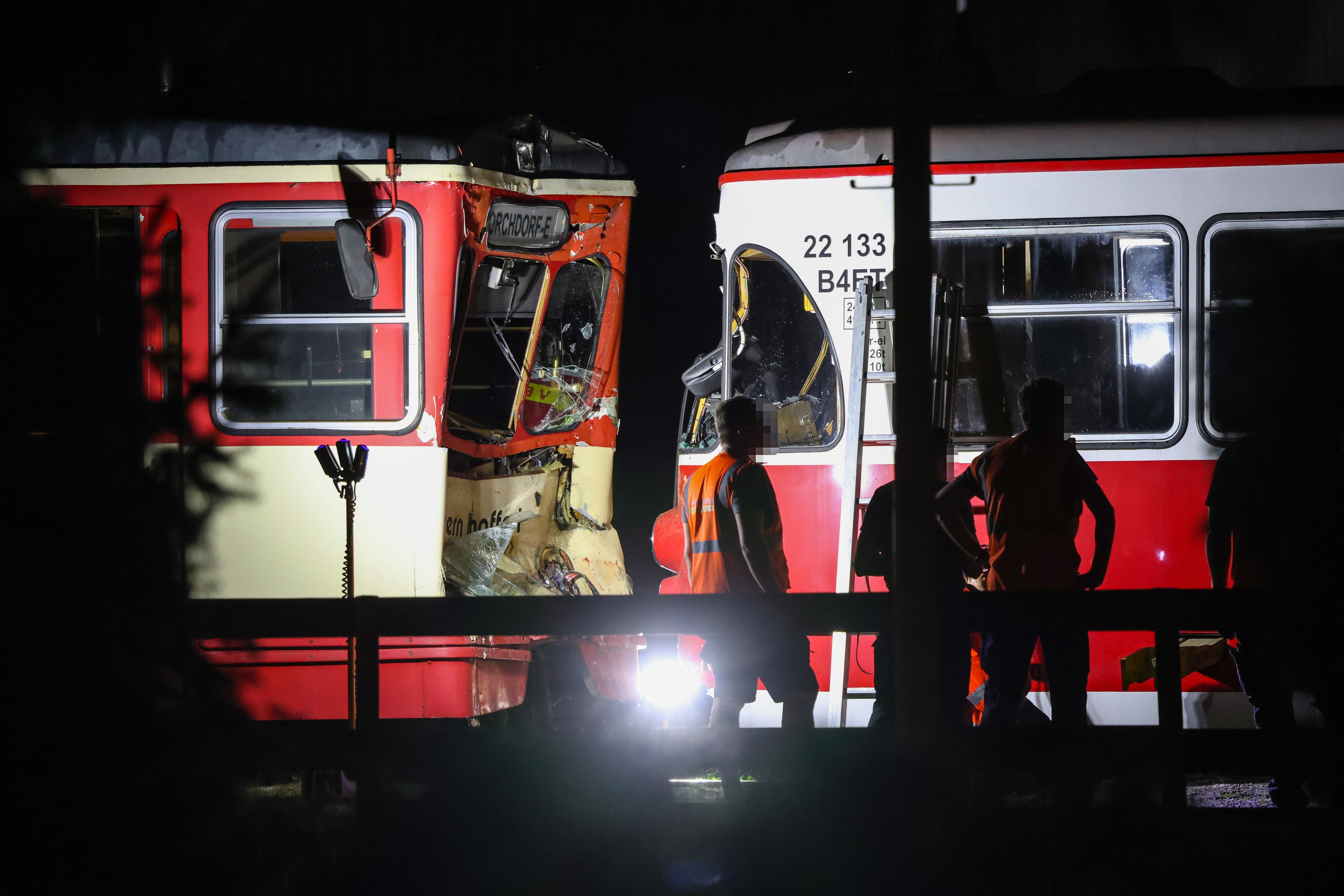 Die beiden Garnituren der Vorchdorferbahn wurden schwer beschädigt.