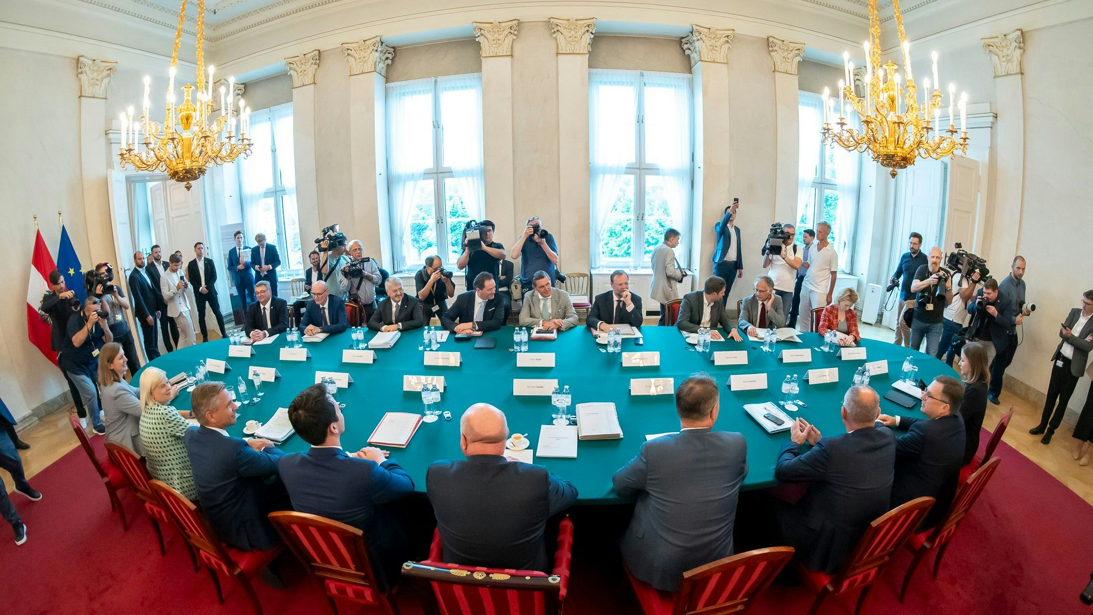 Die wöchentliche Show im Ministerrat – aber wirkliche Reformen fehlen! Ein "Heute"-Kommentar