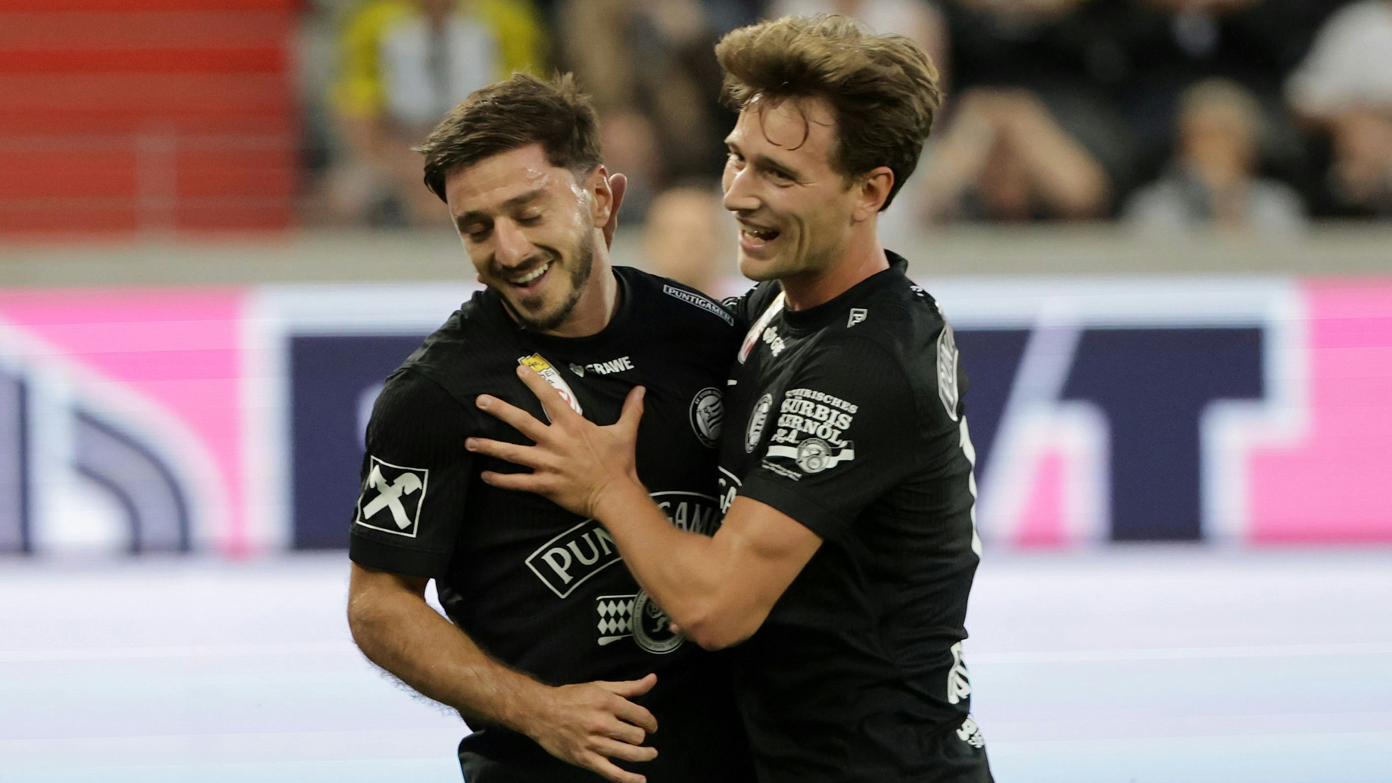 LINZ,AUSTRIA,01.AUG.25 - SOCCER - ADMIRAL Bundesliga, Linzer ASK vs SK Sturm Graz. Image shows the rejoicing of Otar Kiteishvili and William Boving Vick (Sturm). Photo: GEPA pictures/ Walter Luger