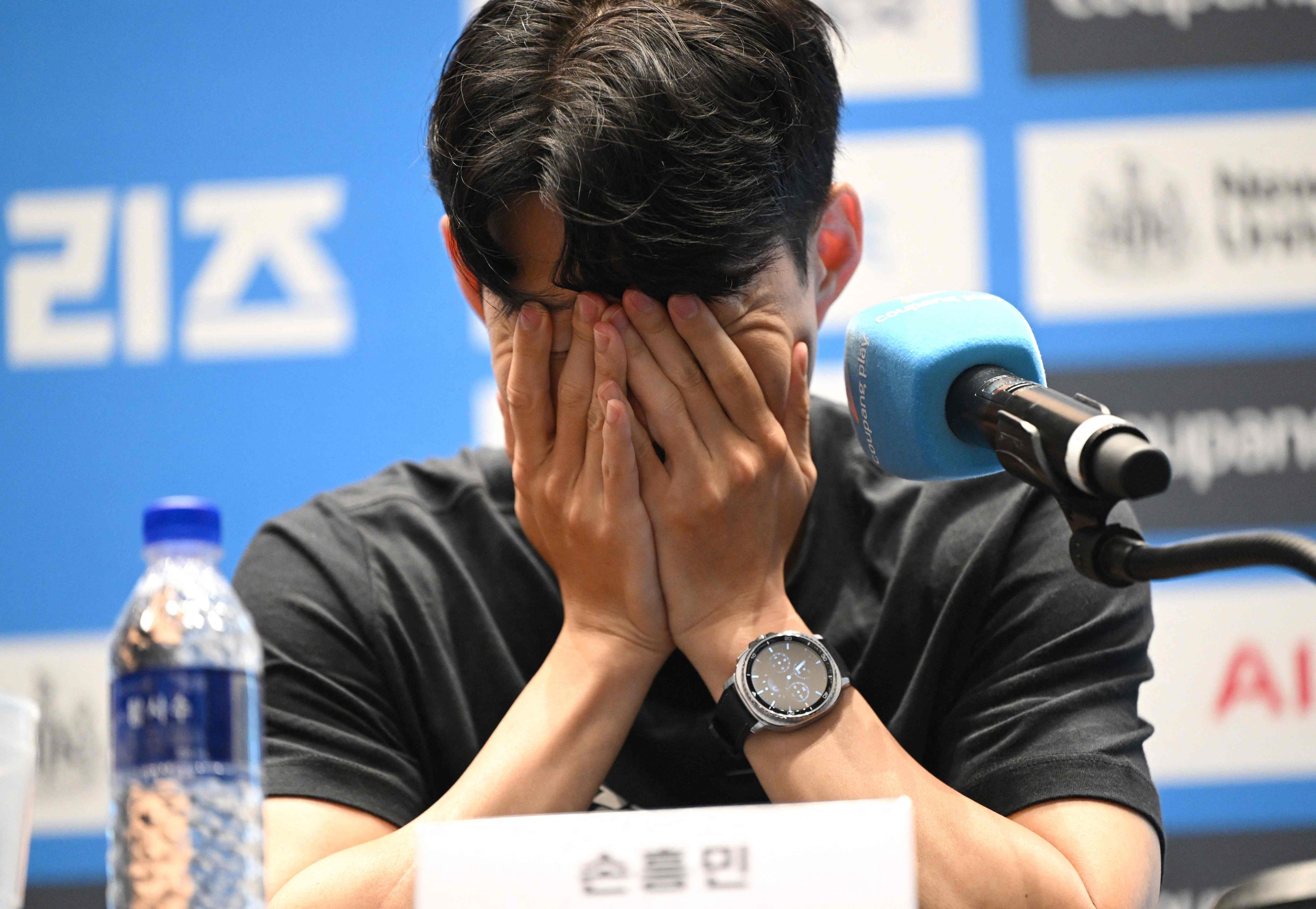 Der Noch-Tottenham-Star Heung-Min Son zeigte sich besonders emotional. 