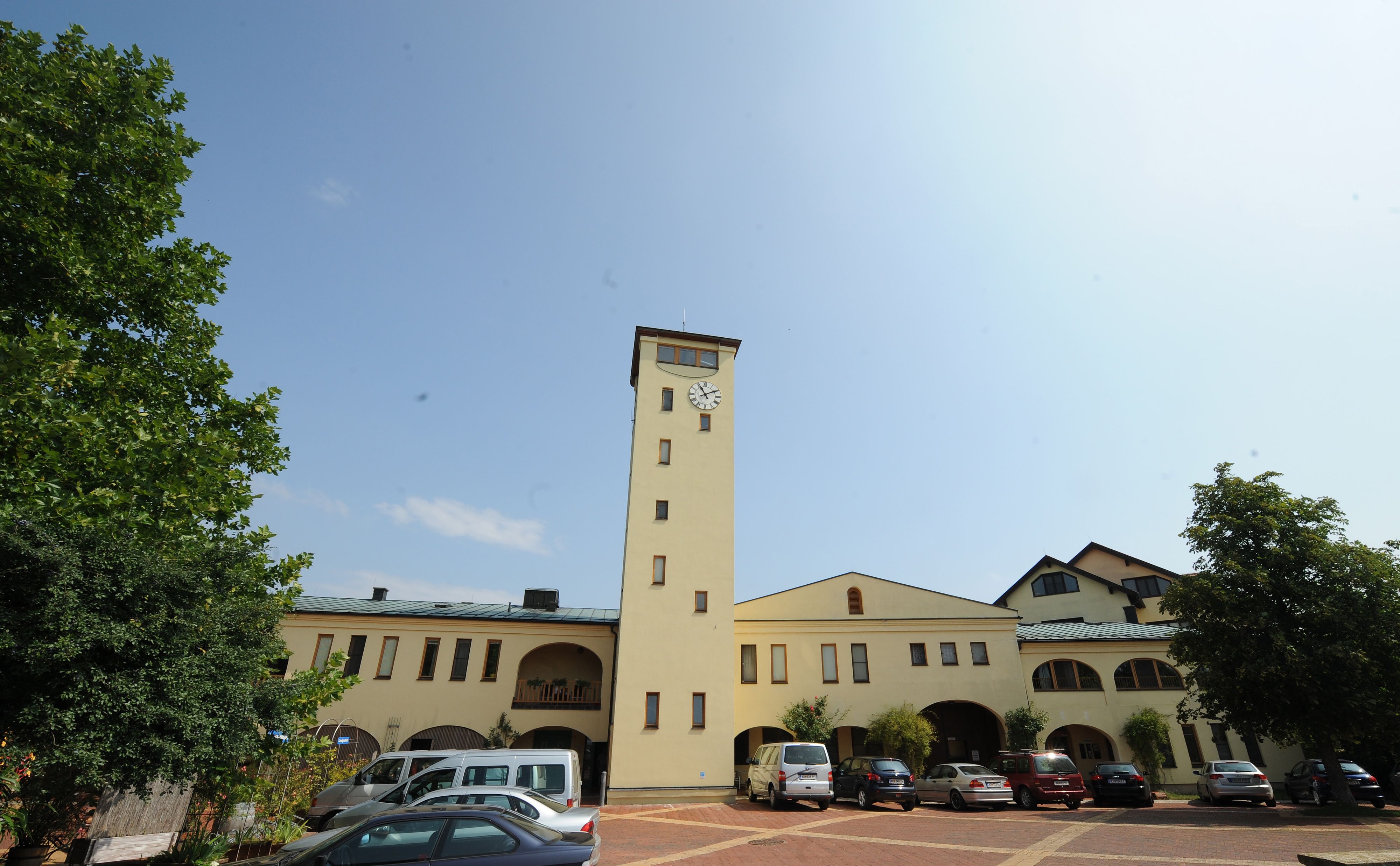 Ab Oktober sollen 30 psychisch kranke Straftäter am Friedrichshof untergebracht werden.